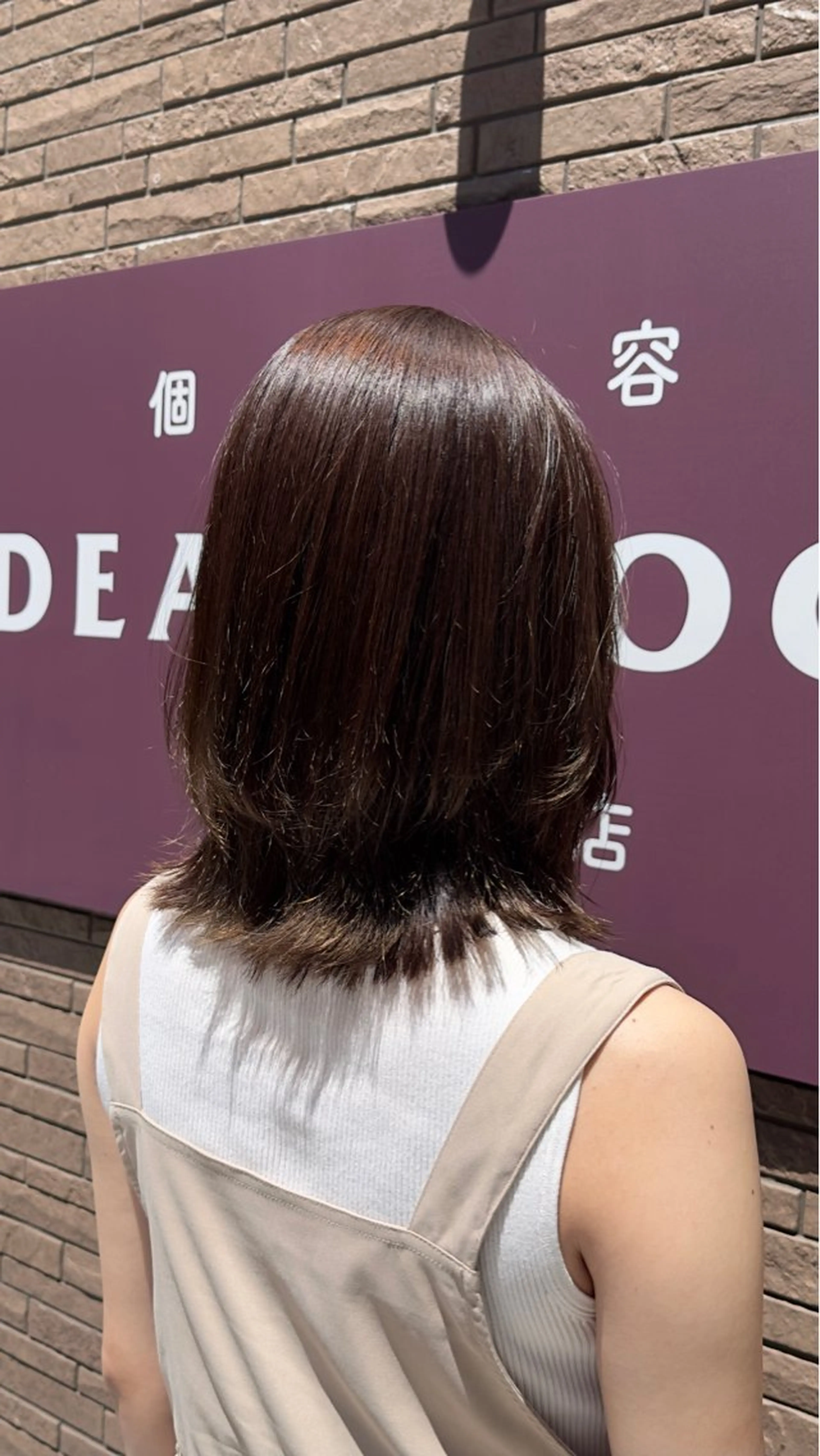 ミディアム カラー レイヤーカット 飯塚 優希のヘアスタイル