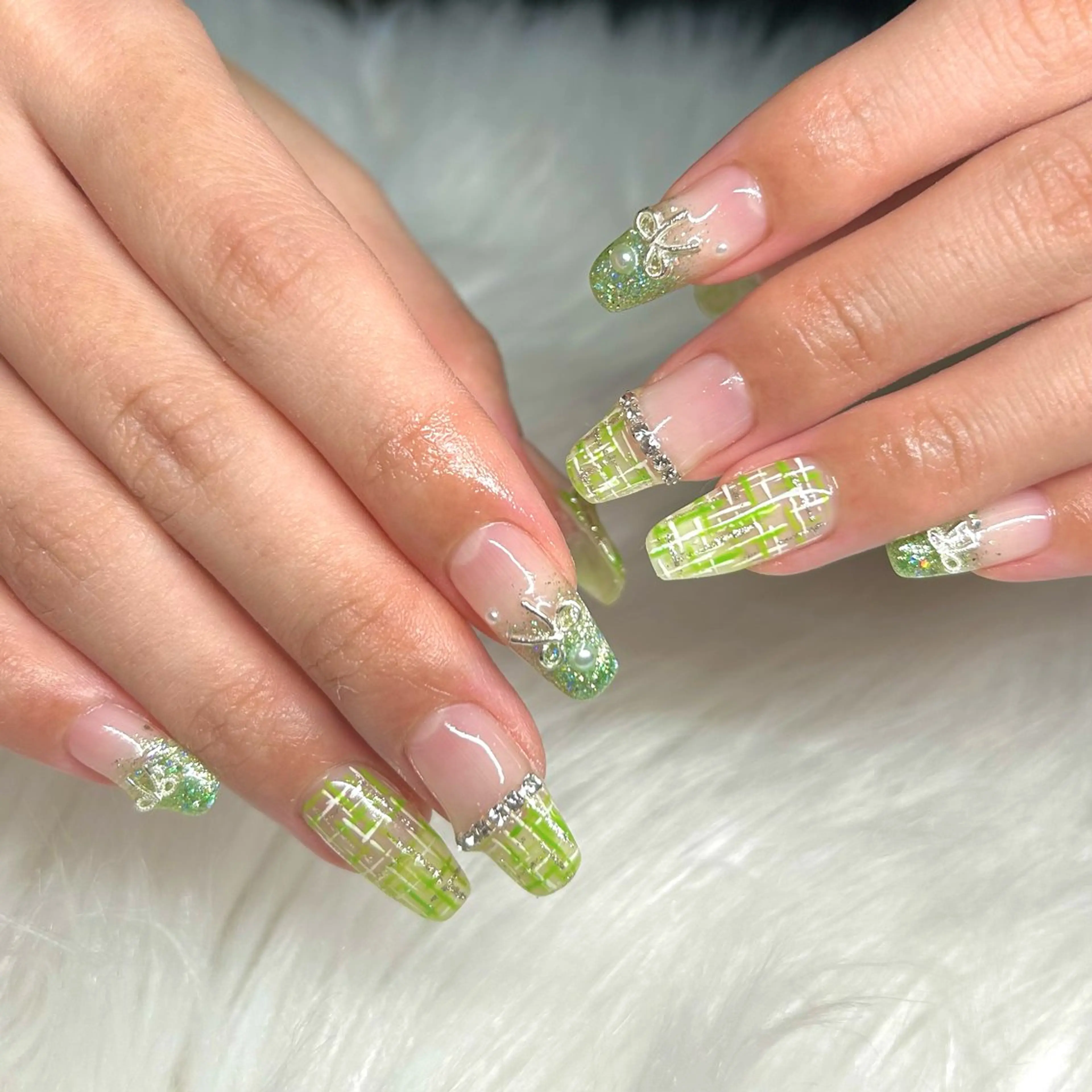 ネイル ハンドネイル AURORA eyelash&nail salon アメ村店所属・Aurora Sakiのネイルデザイン