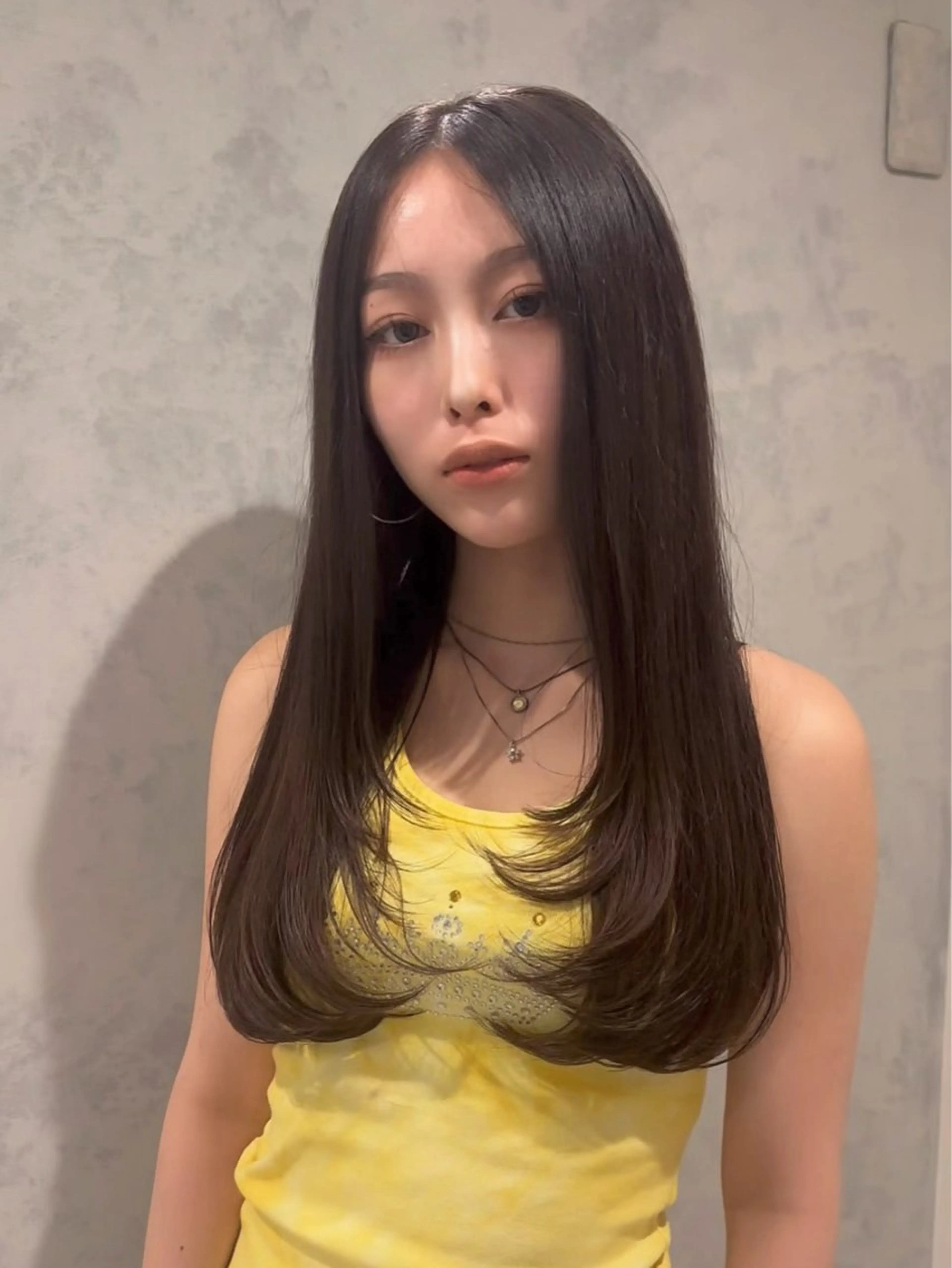 ロング カラー 韓国レイヤーカット 透明感カラー冨田那樹のヘアスタイル