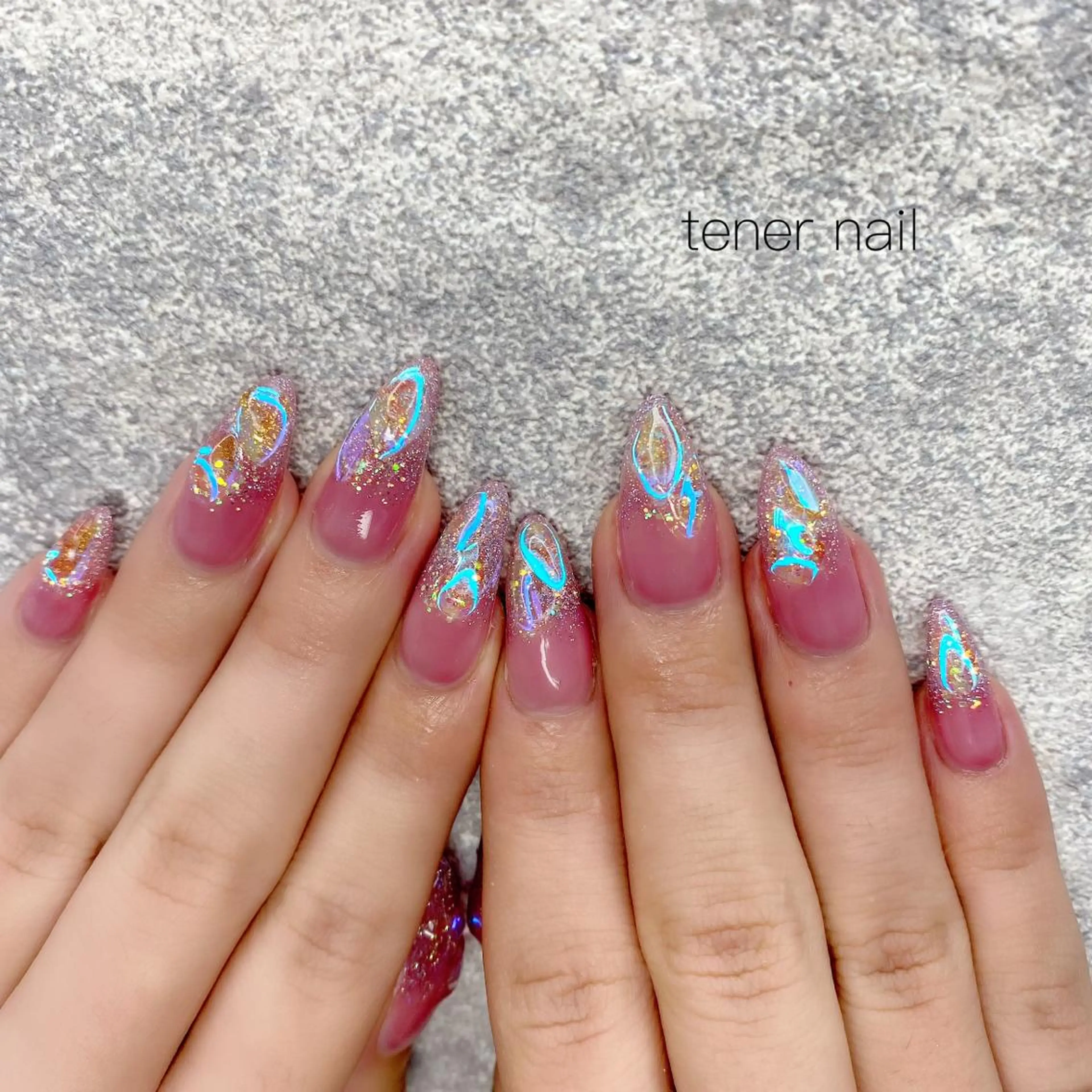 ネイル オーロラネイル 氷ネイル・うるうるネイル ストーンネイル tener  nail  テネルネイル所属・テネルネイル tener nailのネイルデザイン