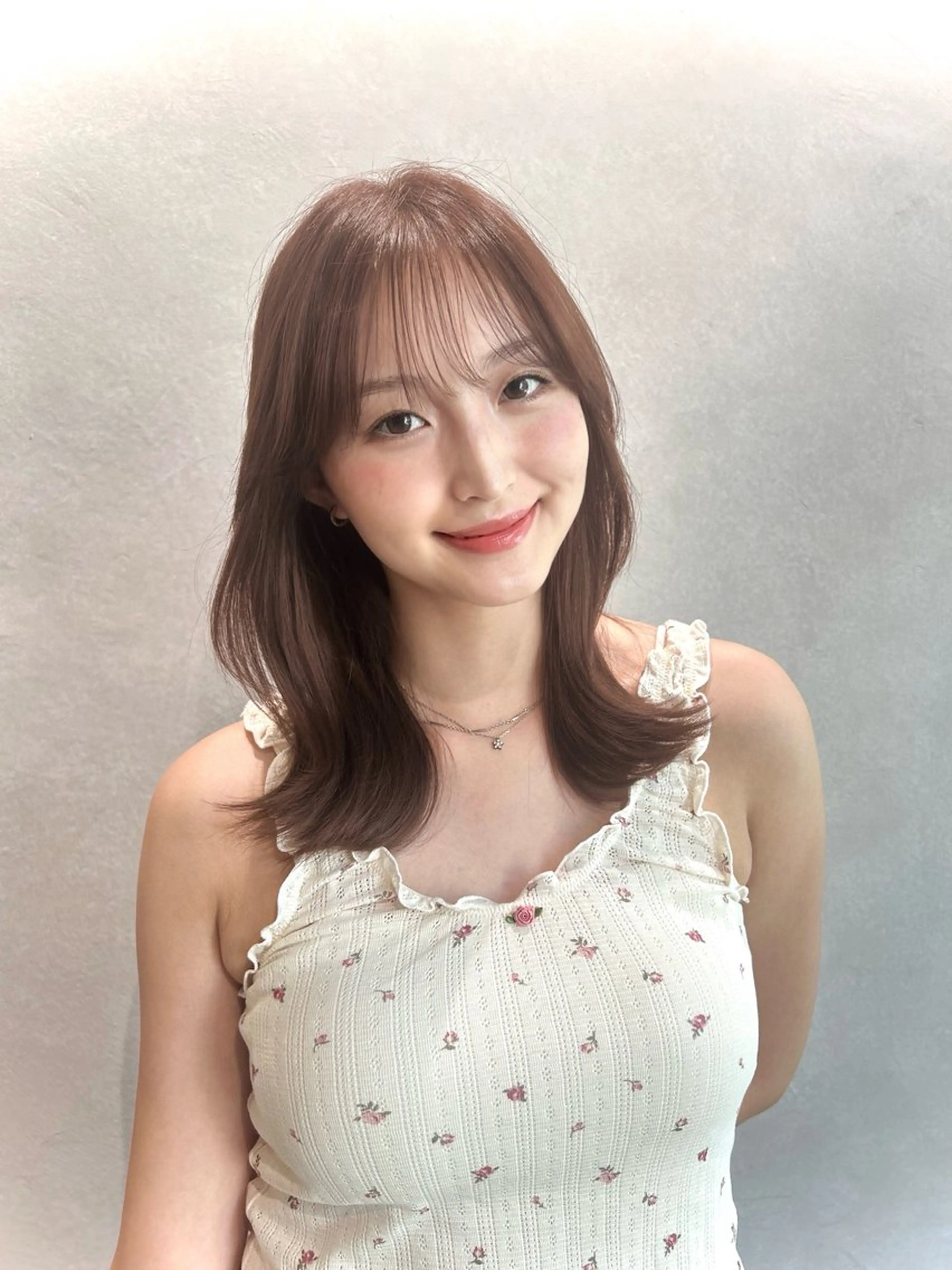 ミディアム くびれヘア レイヤーカット ミディアムヘア Chifumiのヘアスタイル