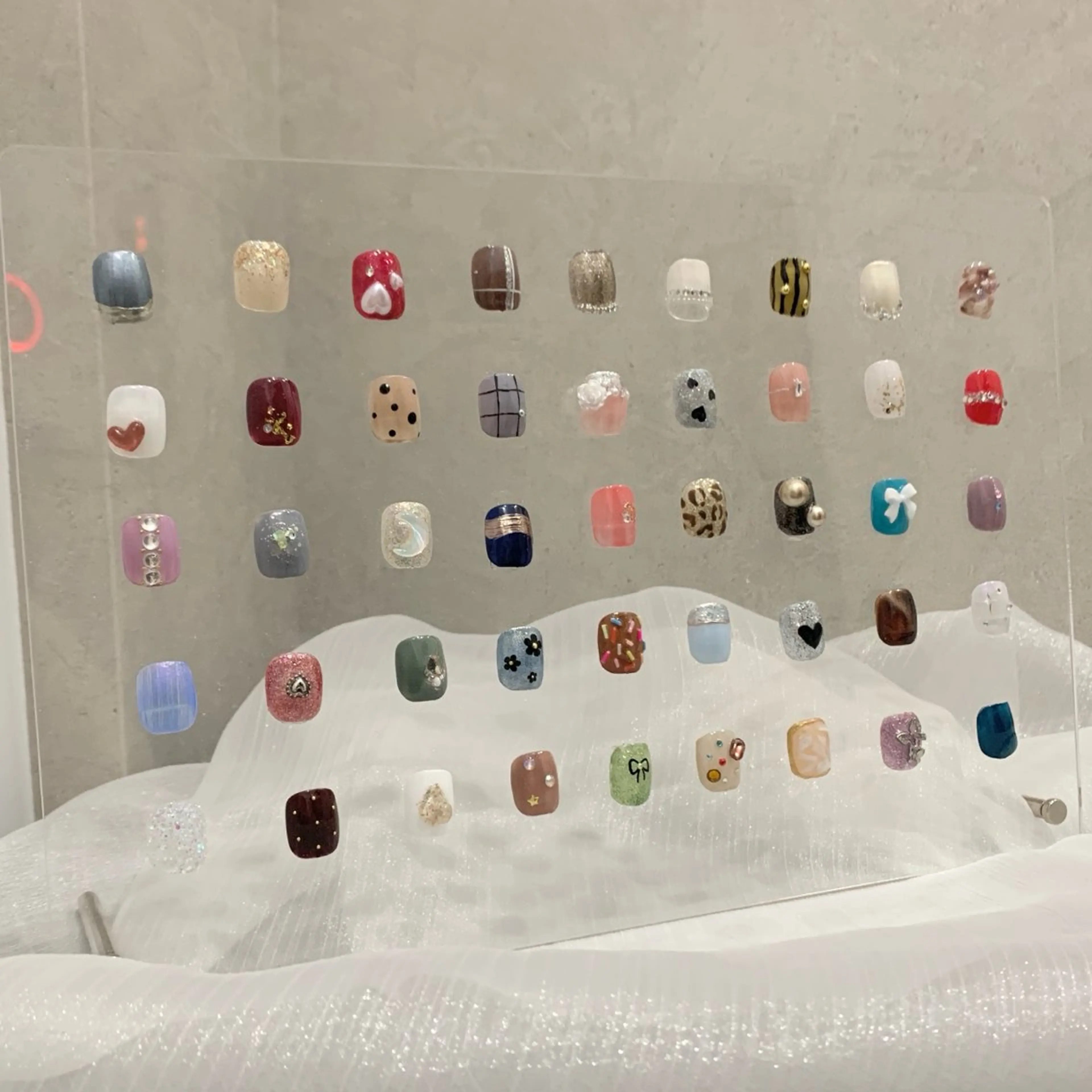 ネイル アートネイル M2 BEAUTY リュウのネイルデザイン