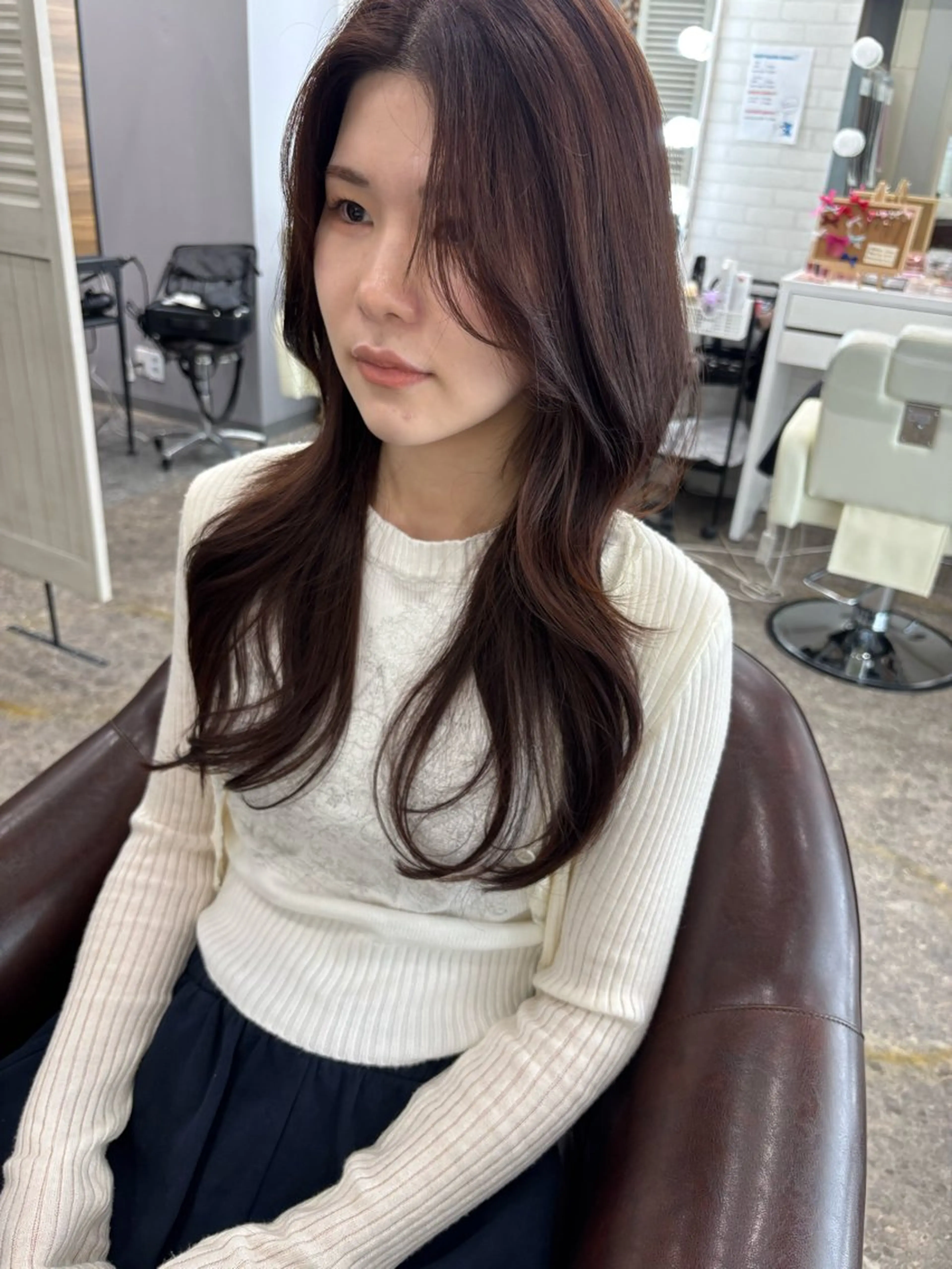 ロング レイヤーカット KANAMI日暮里 韓国ヘア・メイクのヘアスタイル