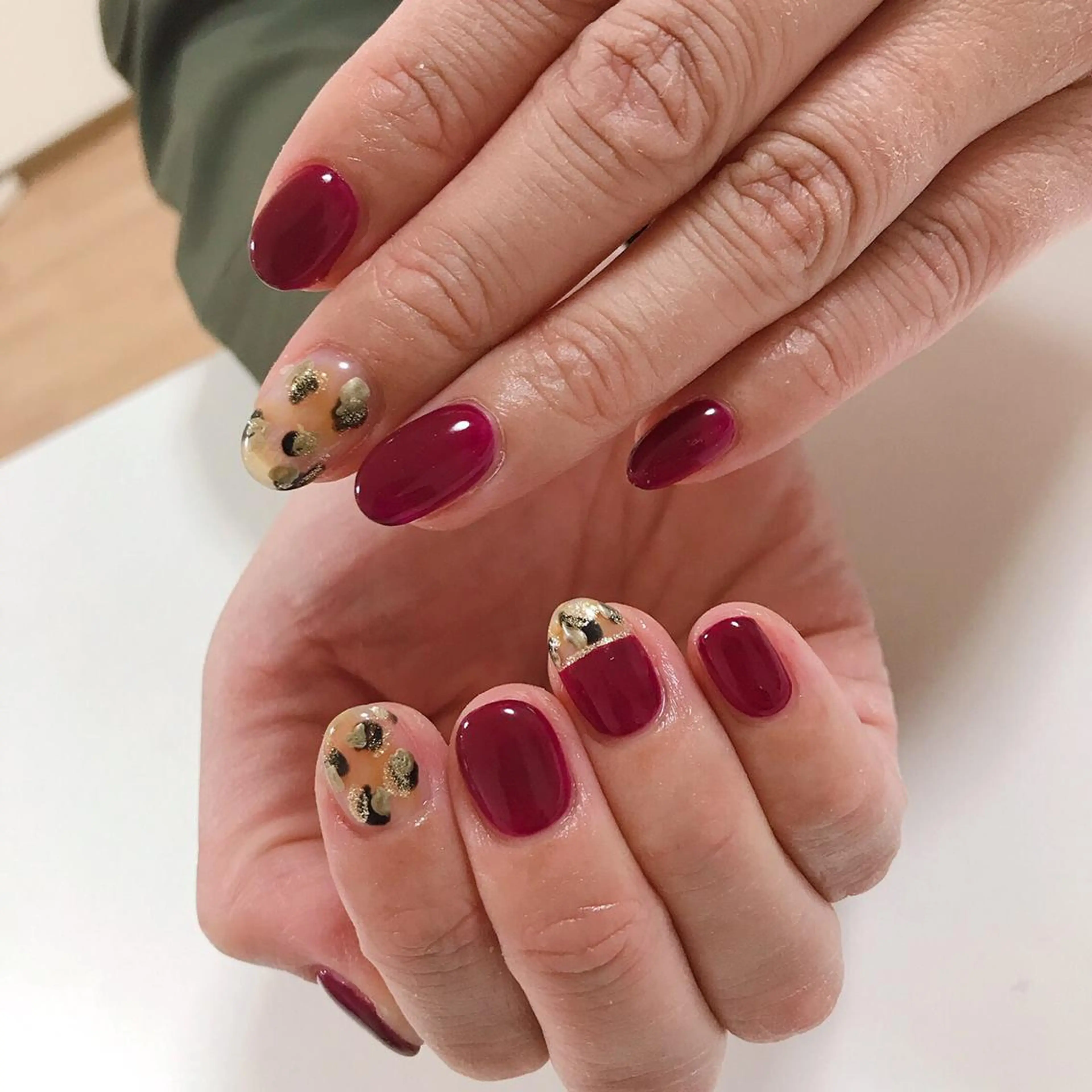 ネイル アートネイル 長さ出し フットネイル グリーン ニュアンスネイル Lily Roseスタッフ一同のマツエク・マツパデザイン