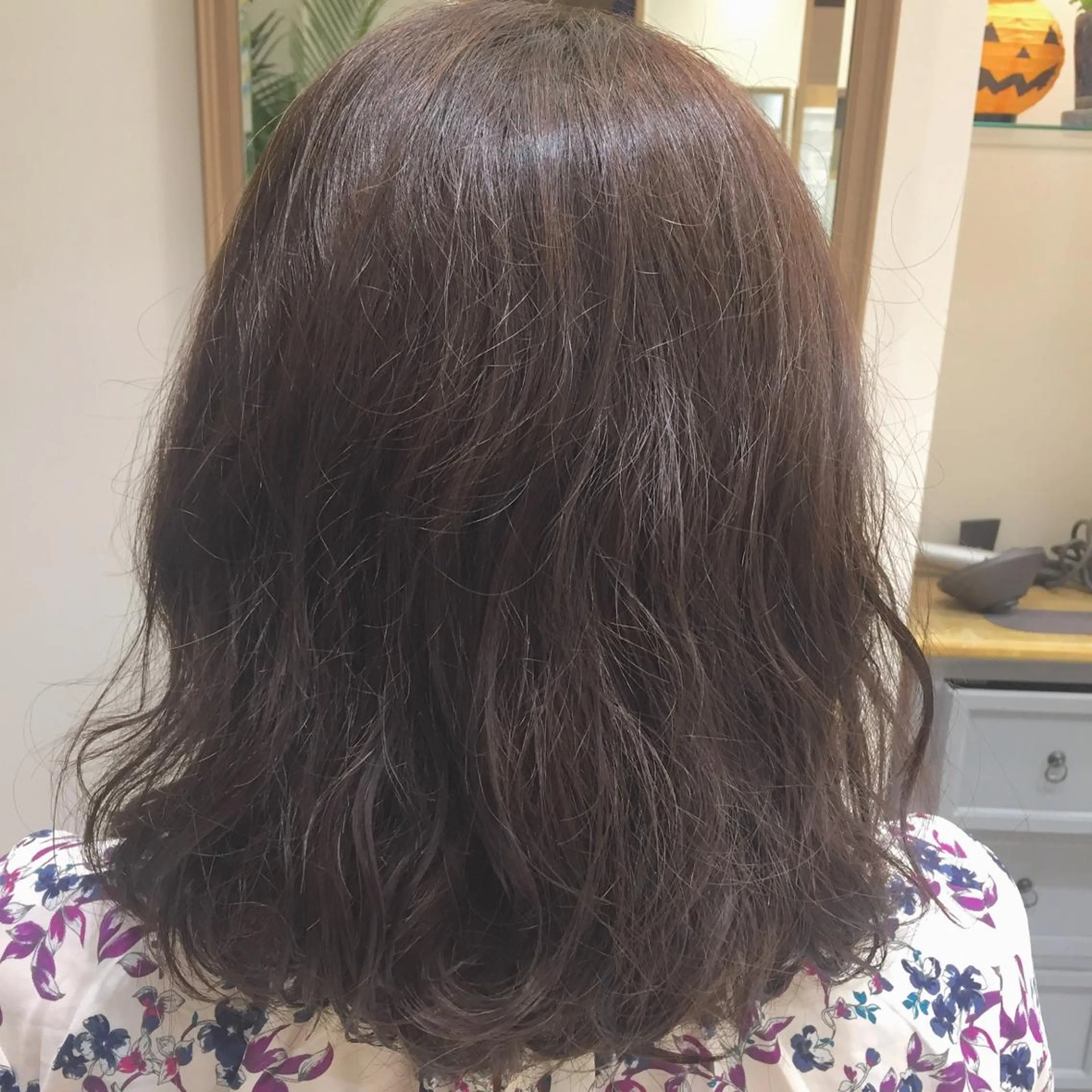 ミディアム パーマ 下川 由貴のヘアスタイル