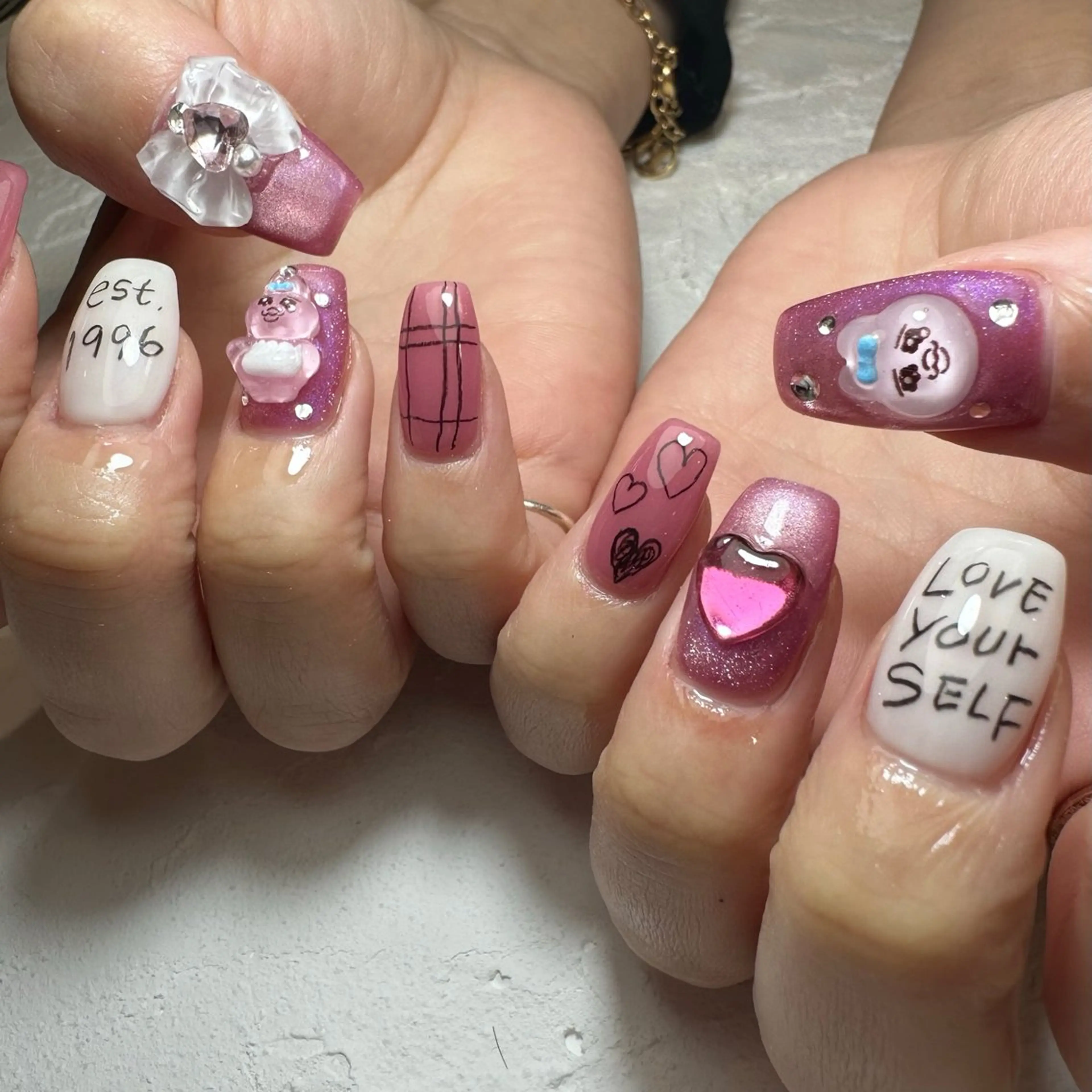 ネイル hair&make EARTH coiffure beaute 龍ケ崎店所属・tomita ayakaのネイルデザイン