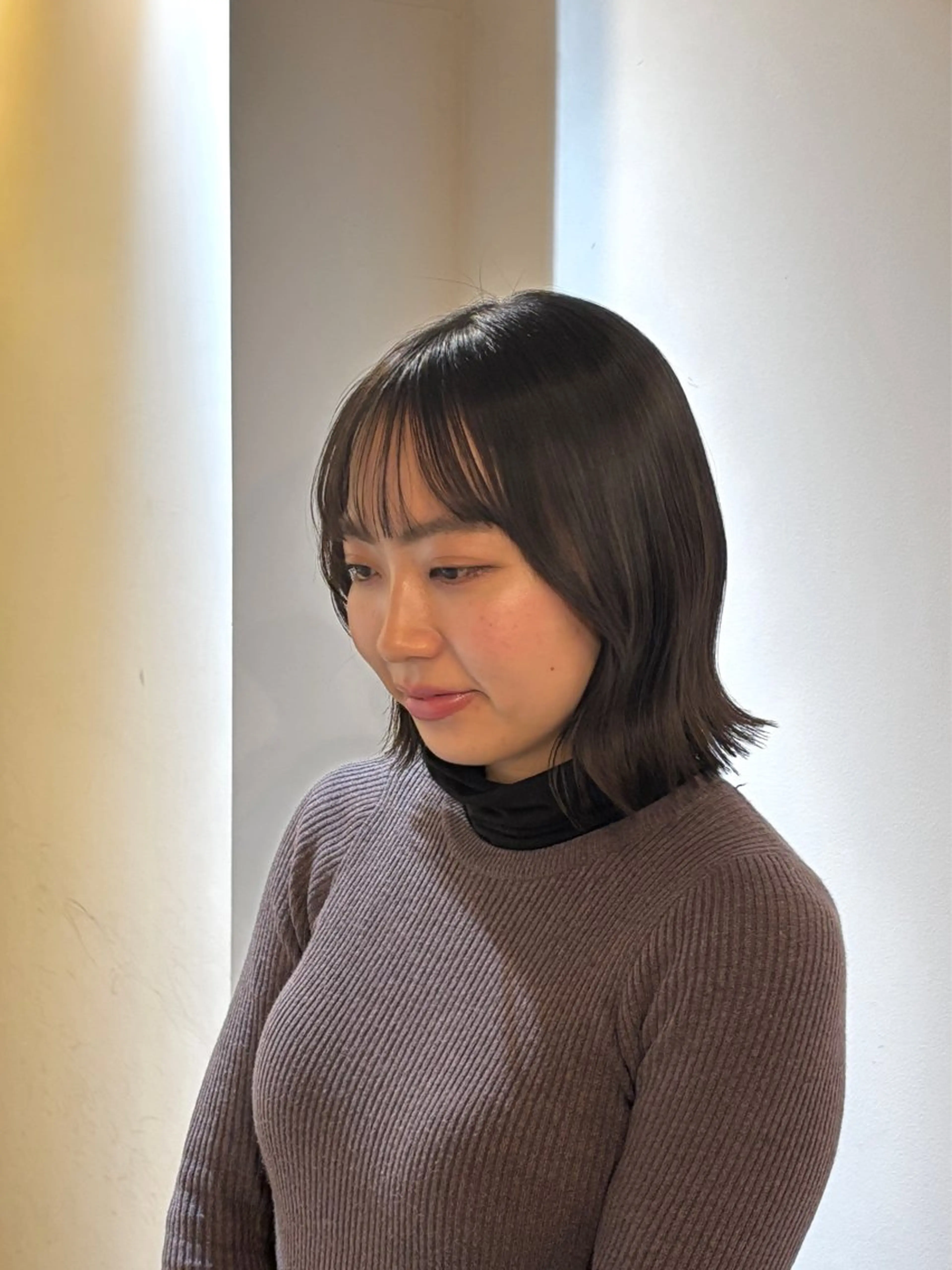 ミディアム 外ハネヘア 岸本 まほのヘアスタイル