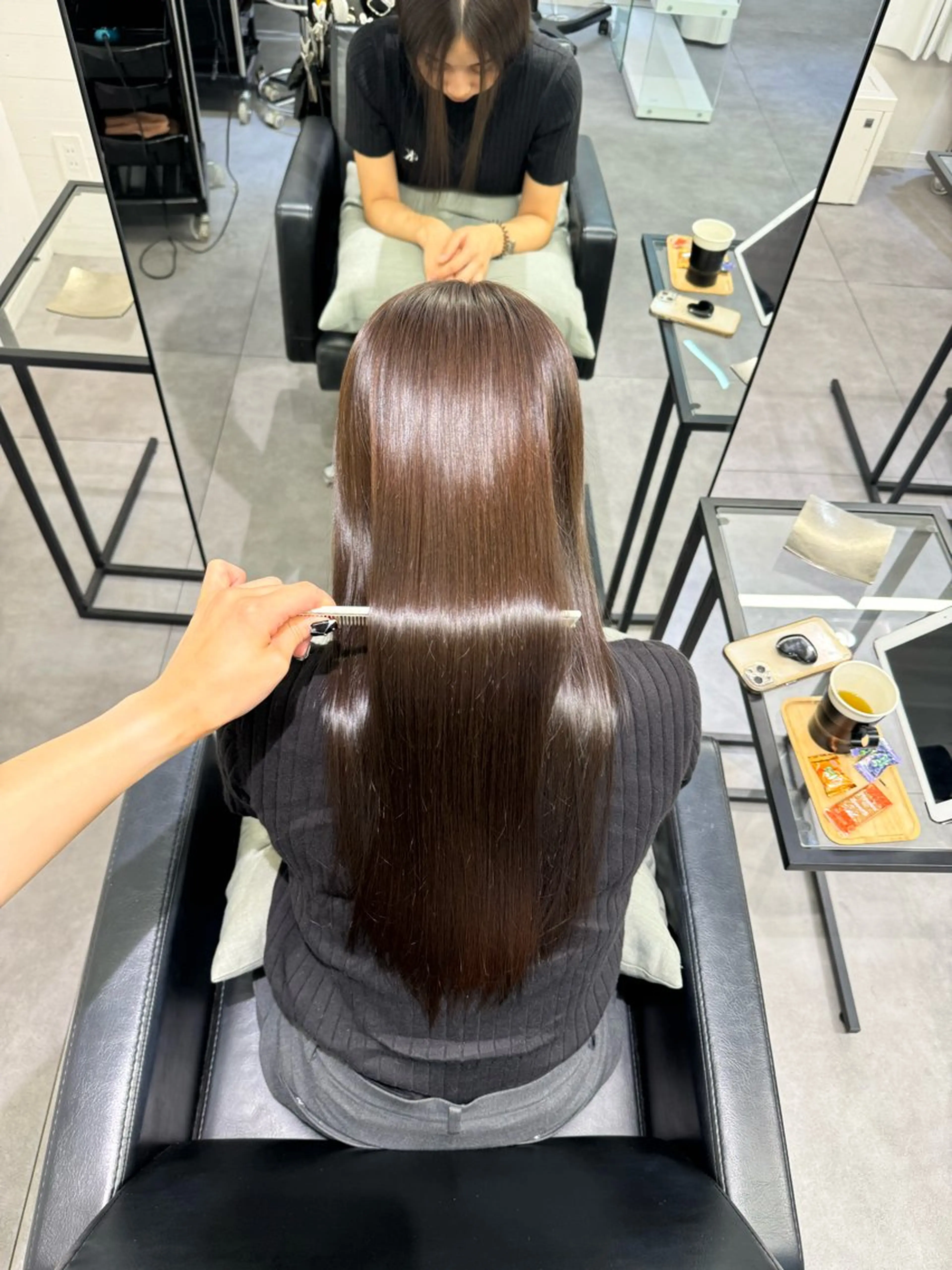 ロング AHNKISM所属・似合わせカット💎 トレンドレイヤーのヘアスタイル