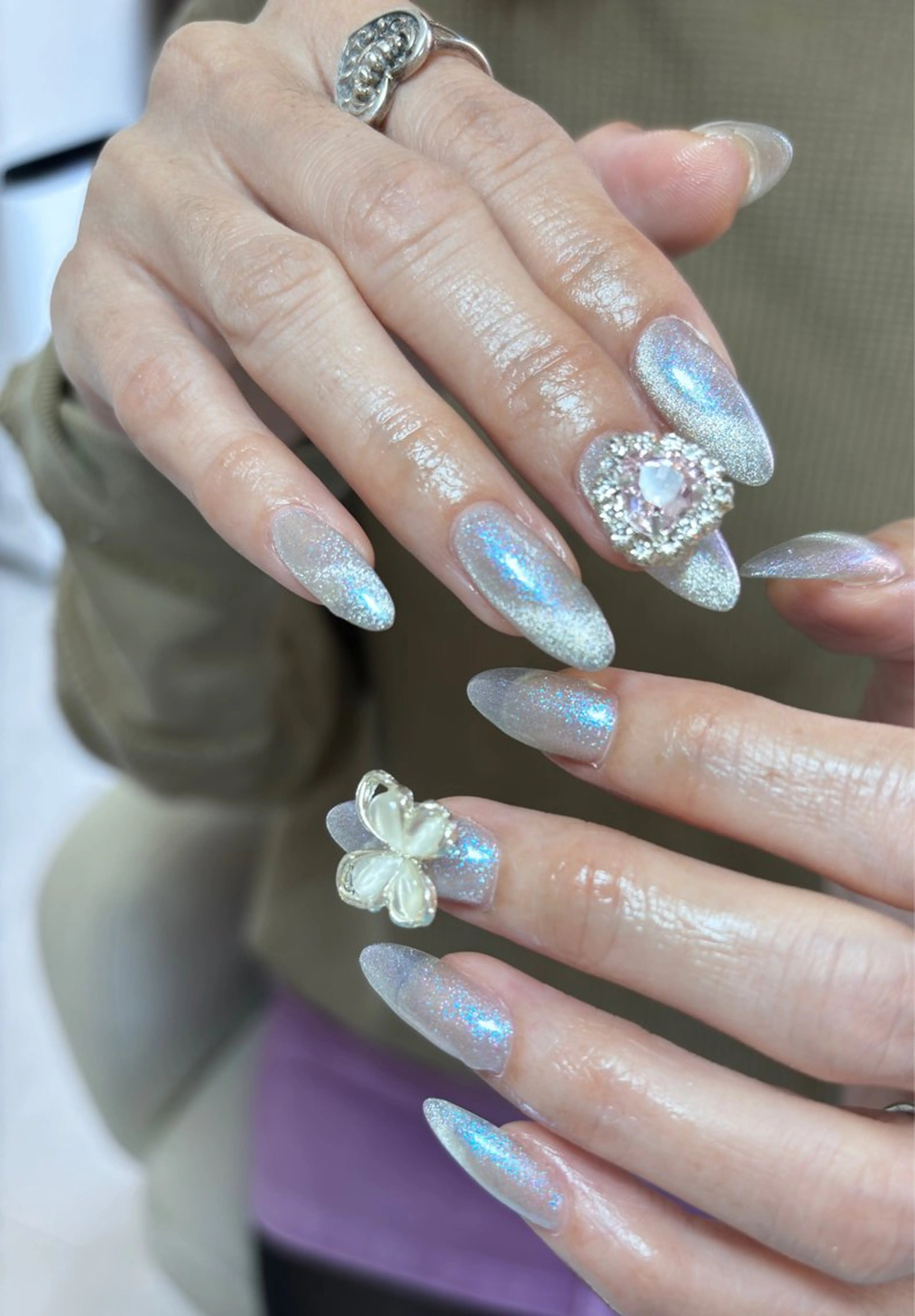 ネイル Flowerネイルサロン所属・. yukiのネイルデザイン