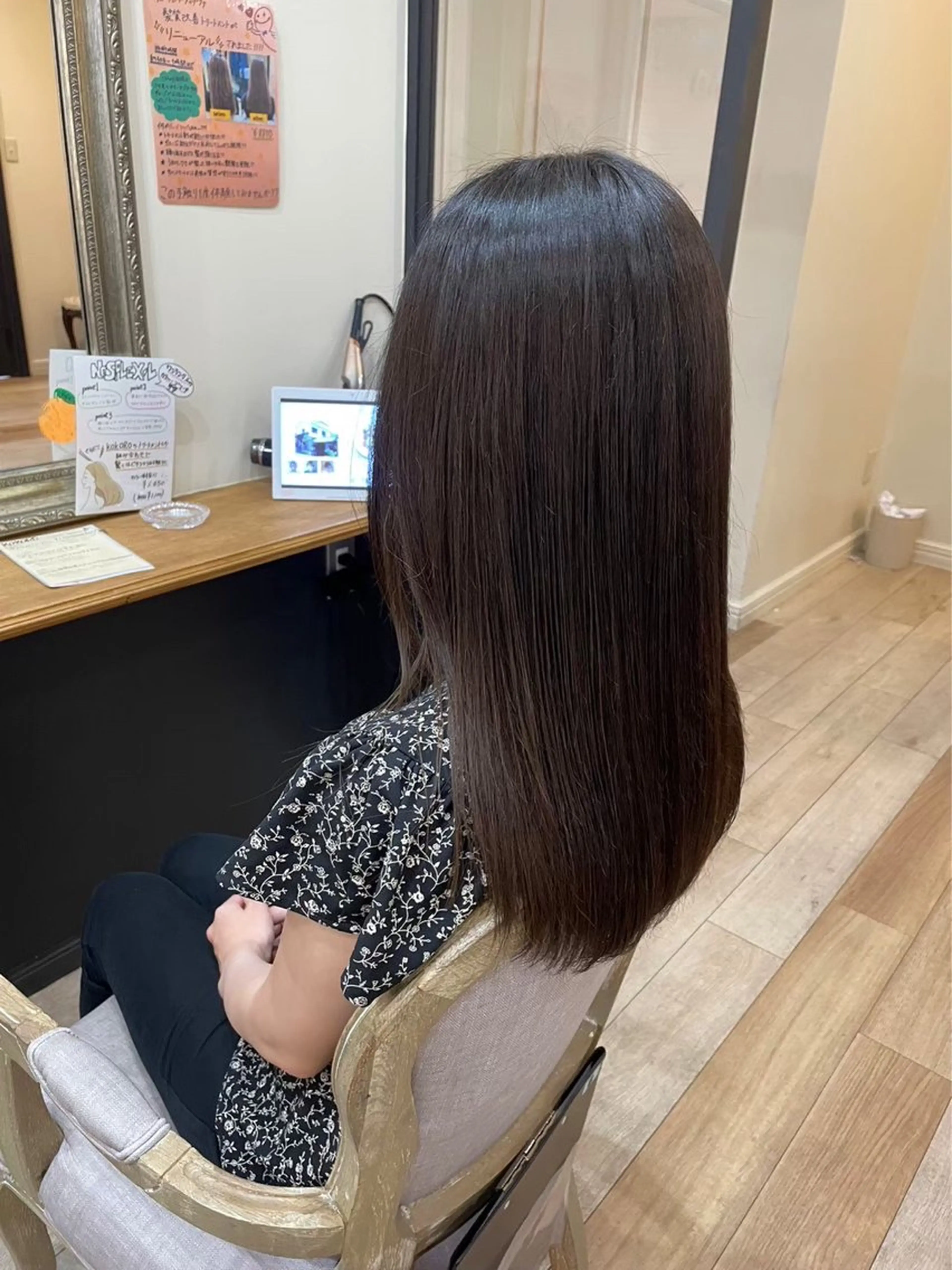 ミディアム カラー KOKORO 中村 朱里のヘアスタイル