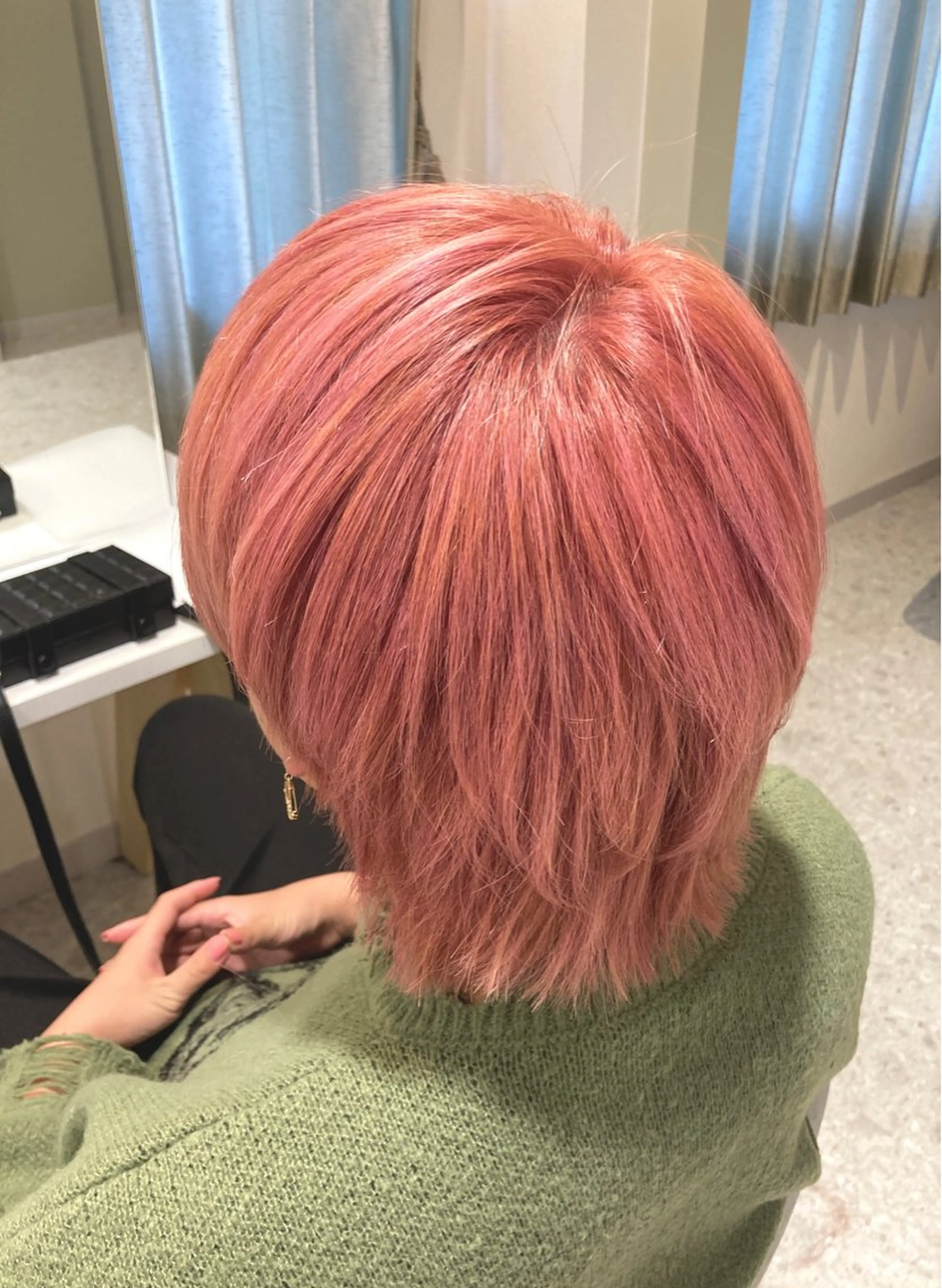 カラー メンズ ナルセナツキ 👾ハイトーンのヘアスタイル