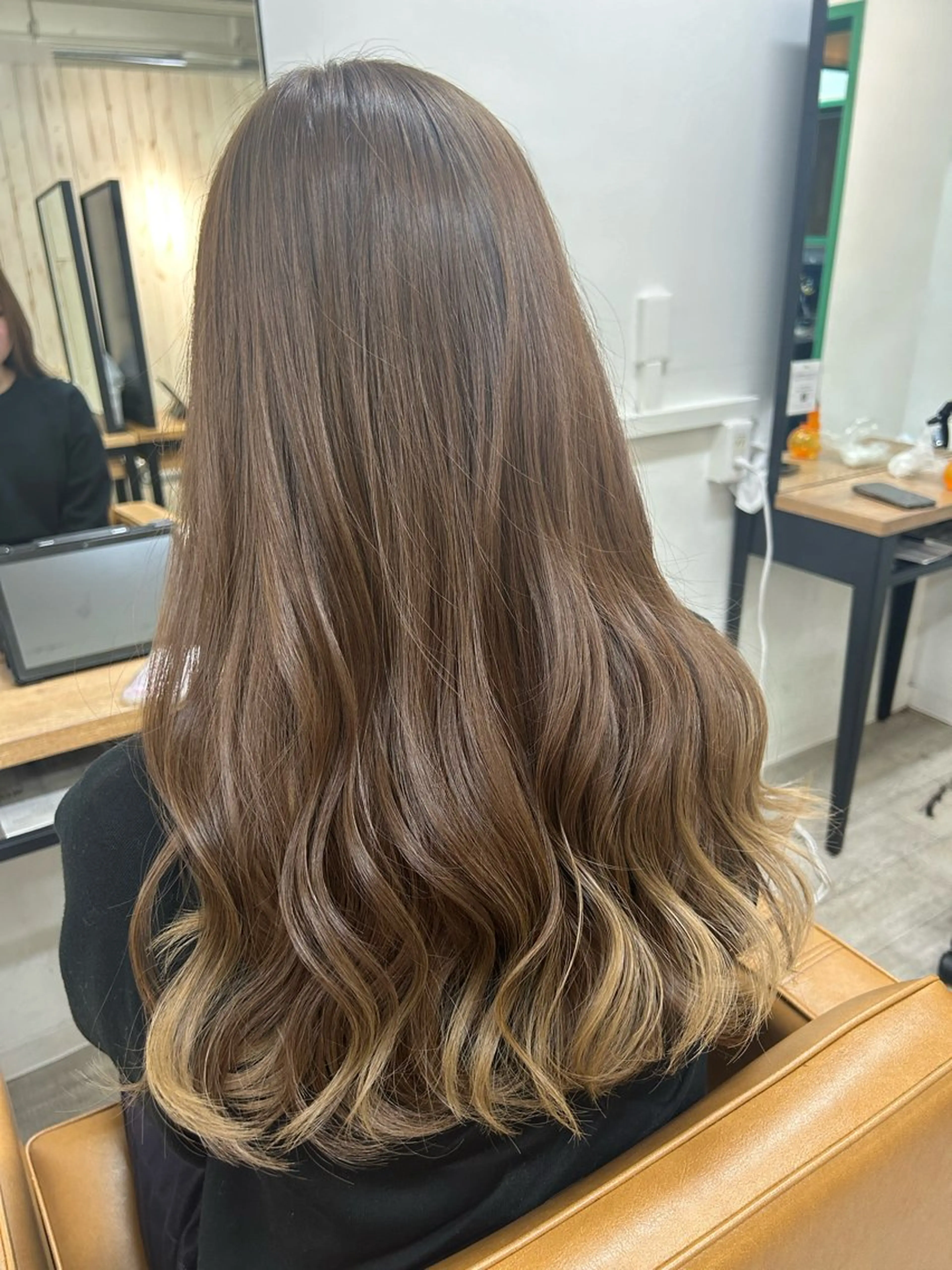 ロング レイヤーカットモデル 募集中🫧中山理央のヘアスタイル