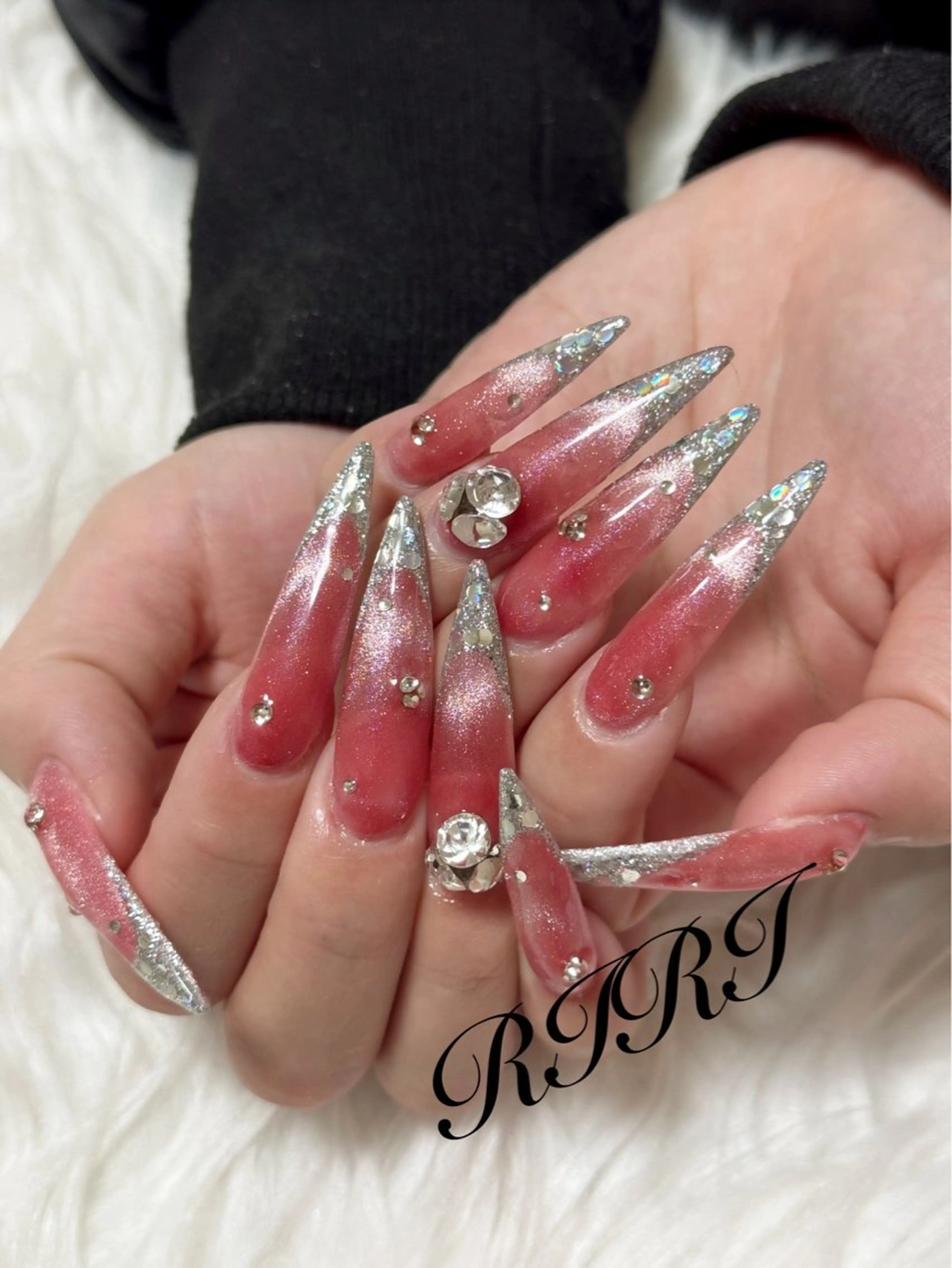 ネイル 成人式 フレンチネイル ジェルネイル ラメ(グリッター) ロングネイル ハンドネイル riri オーナーのネイルデザイン