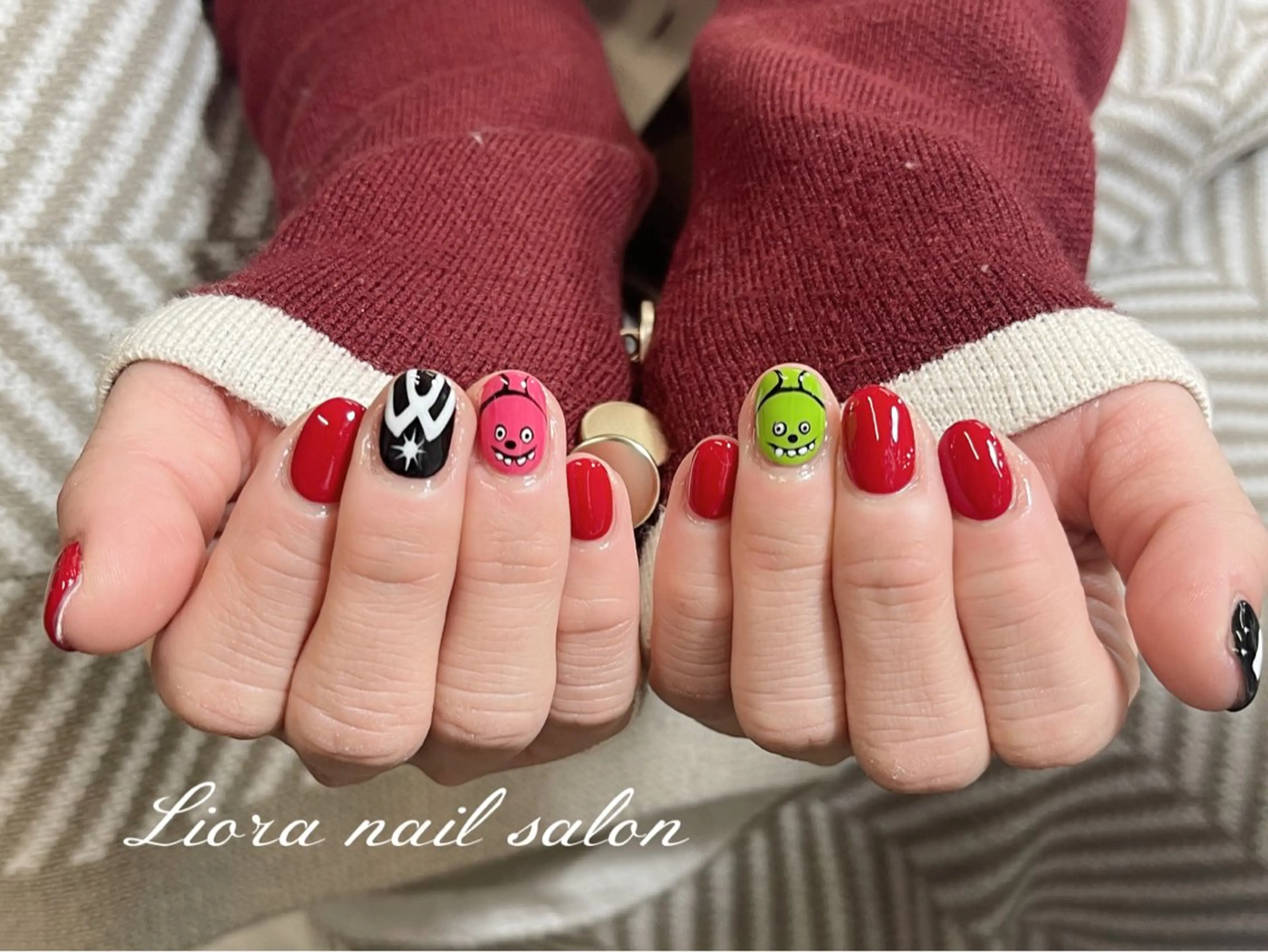 ネイル チークネイル フットネイル フレンチネイル ジェルネイル ガーリー ハンドネイル Liora nail 1のネイルデザイン