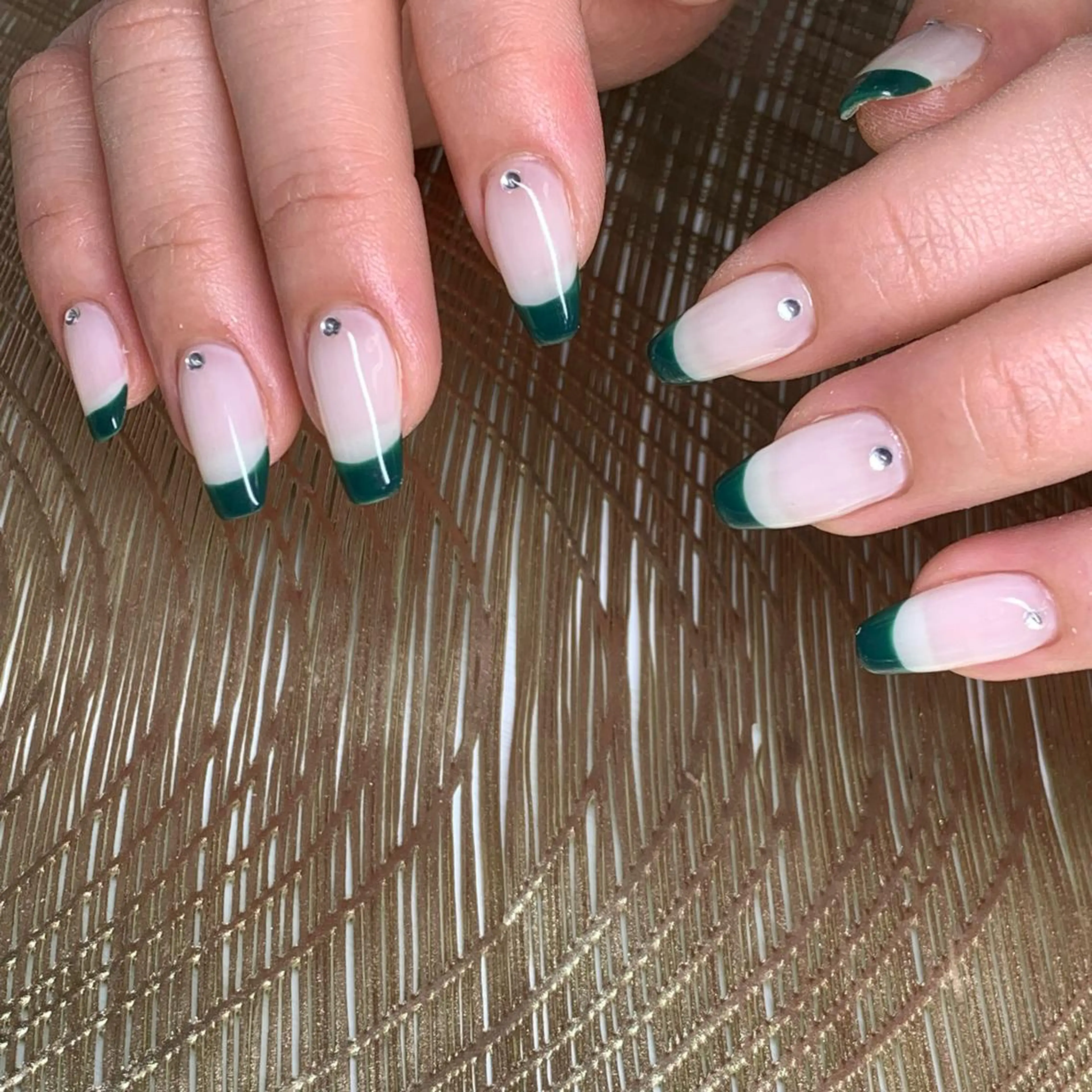 ネイル ハンドネイル καρδιά -ｶﾙﾃﾞｨｱ-のネイルデザイン