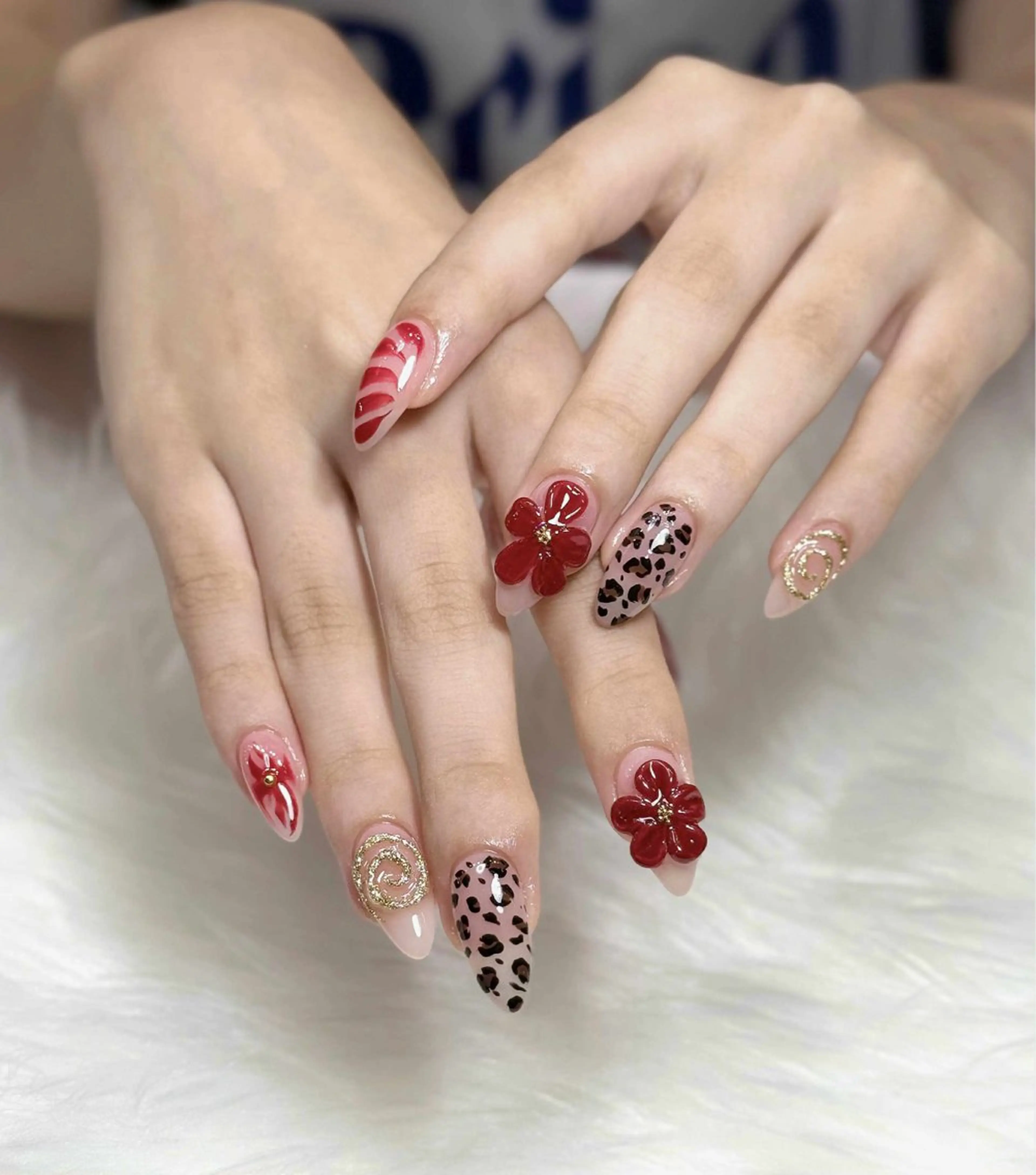 ネイル オーロラネイル チークネイル フットネイル フレンチネイル ジェルネイル ハンドネイル Nichi Nailsのネイルデザイン