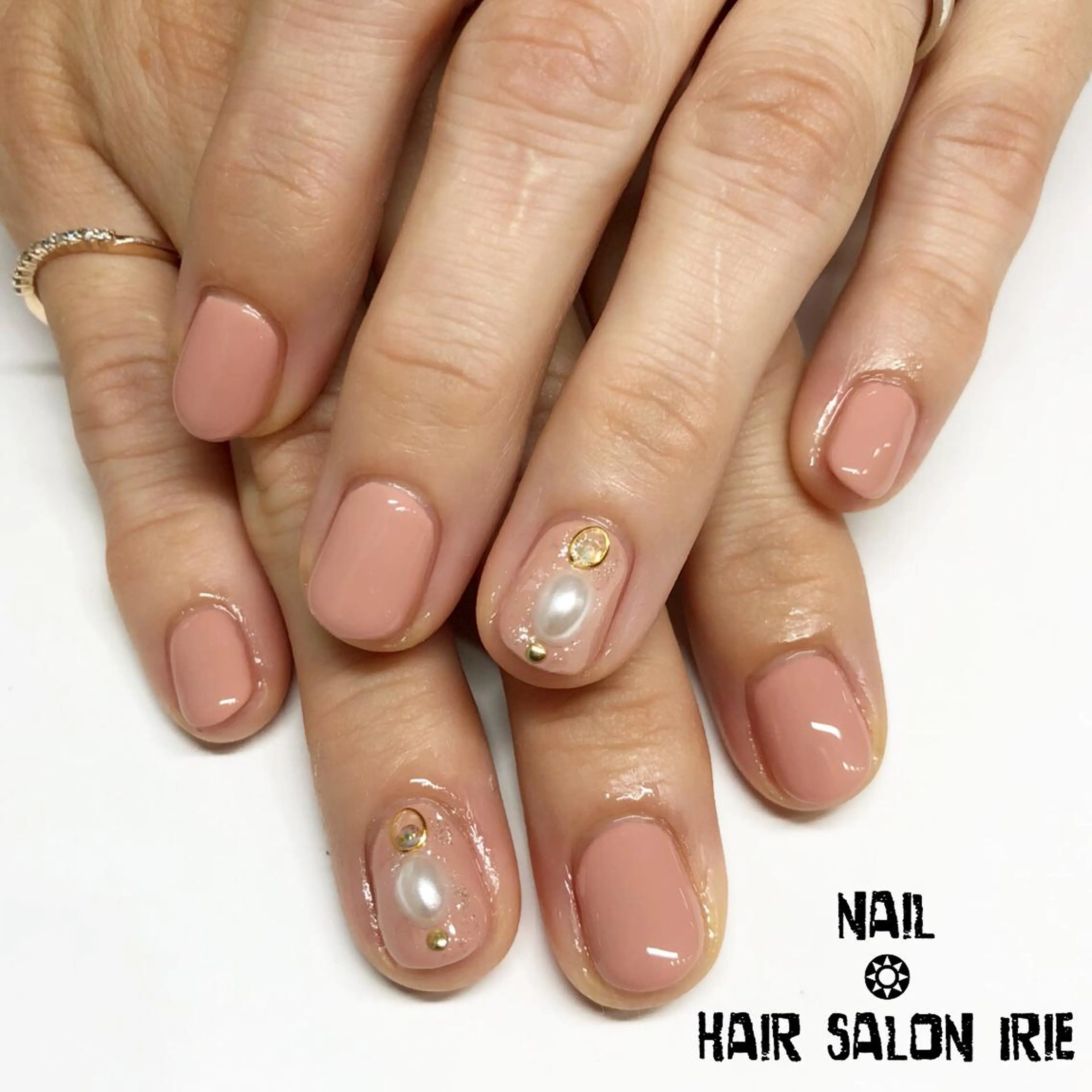 ネイル アートネイル Hair salon Irie所属・與儀 知佳のネイルデザイン