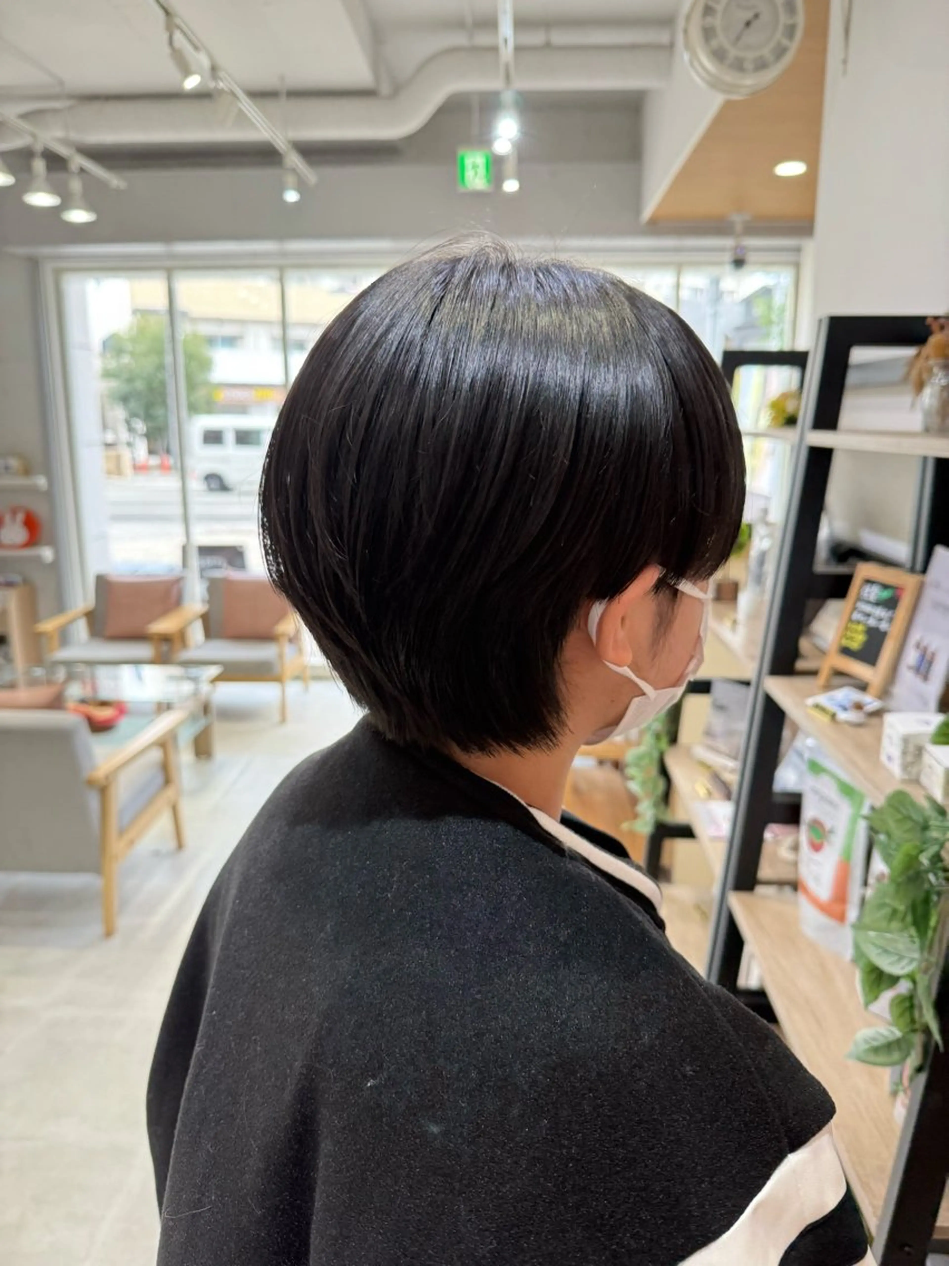 ショート 島 歩那のヘアスタイル