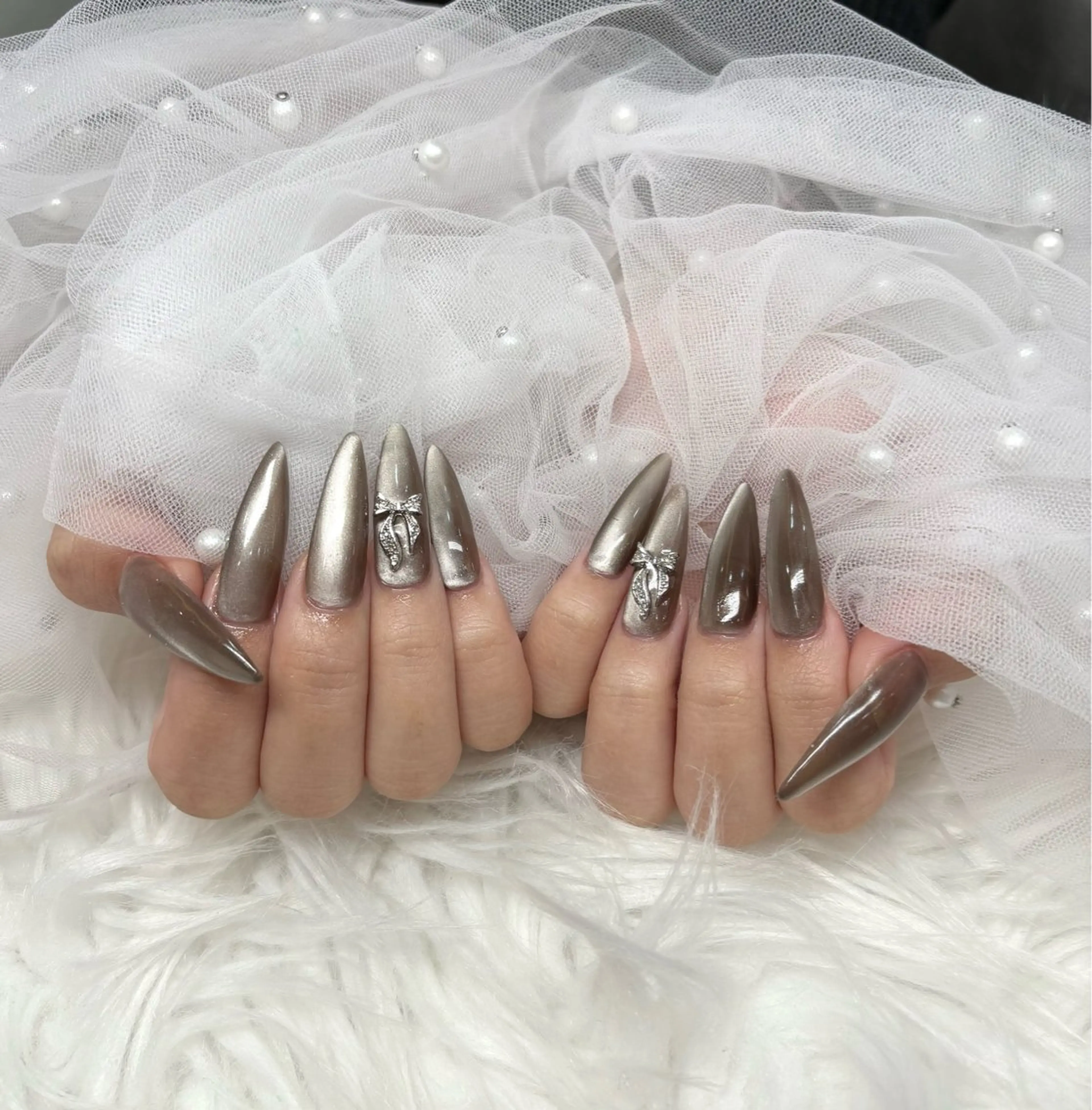 ネイル 長さ出し マグネットネイル 知久 桃佳のネイルデザイン