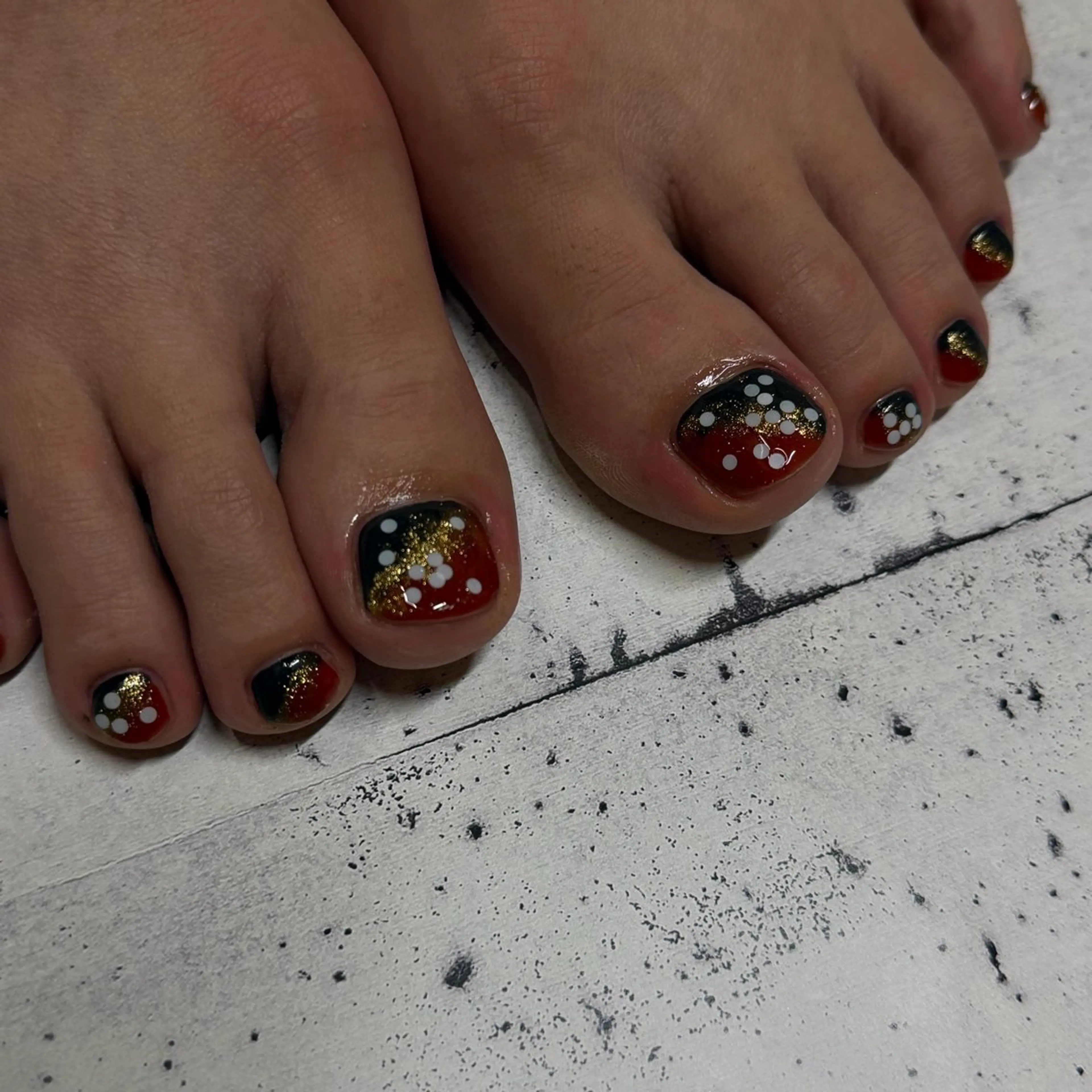 ネイル フットネイル 𝐫𝐚𝐢 𝐧𝐚𝐢𝐥の眉毛・アイブロウイメージ