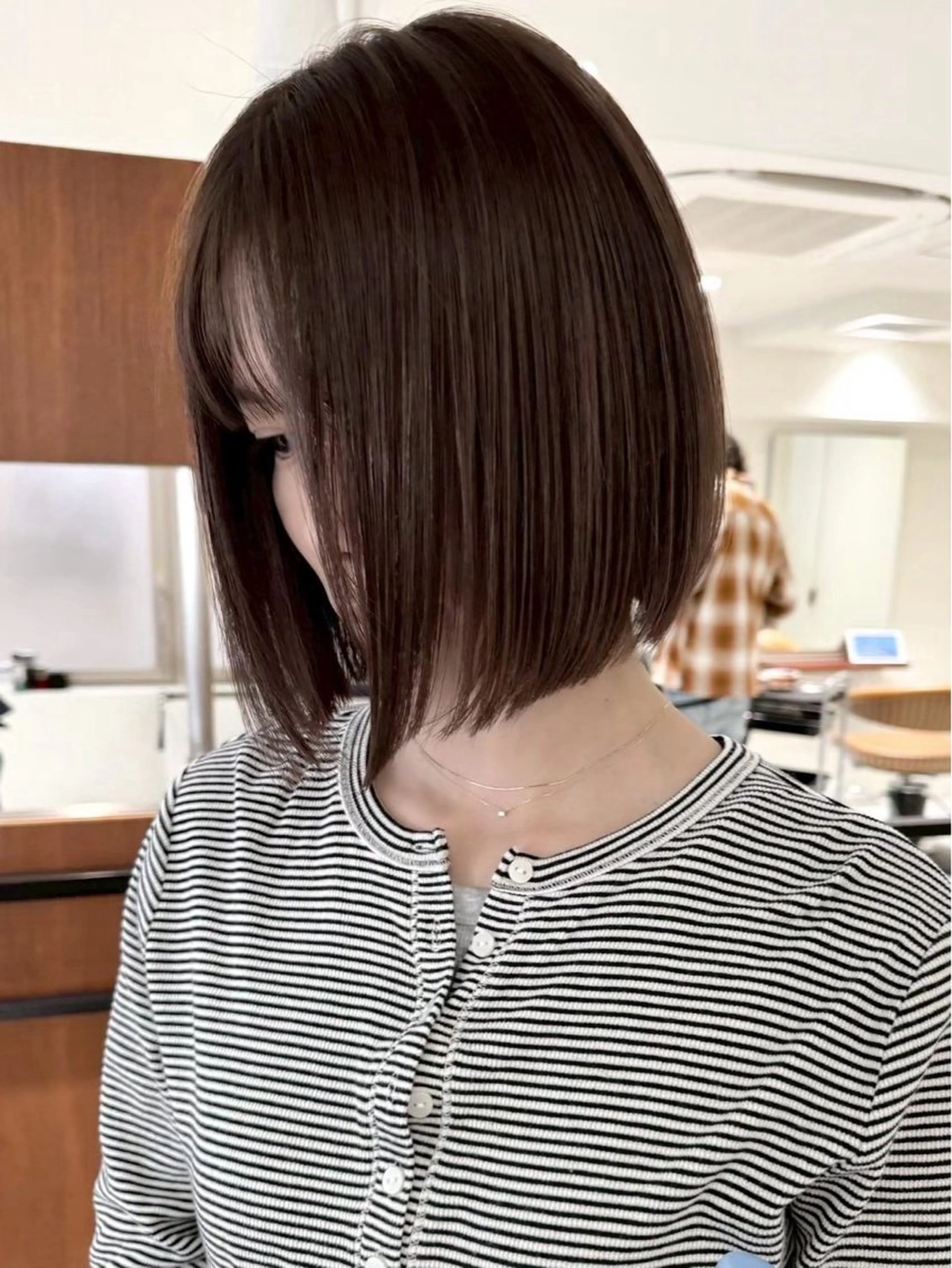 ショート 前下がりボブ ボブ カット 鈴木 菜々映のヘアスタイル