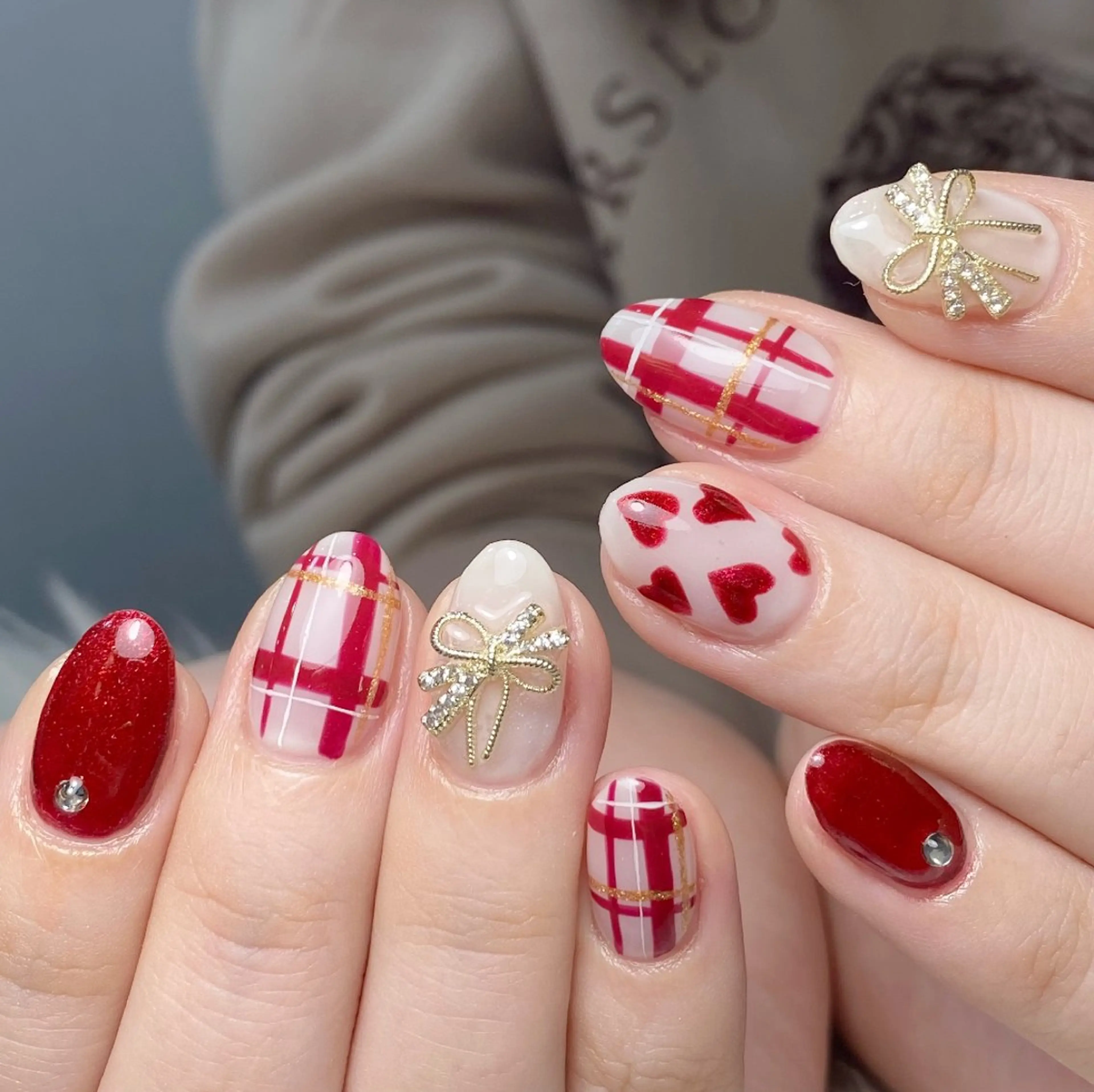 ネイル チークネイル フレンチネイル ジェルネイル ガラスフレンチ キラキラネイル ハンドネイル UM Nail Salonのネイルデザイン