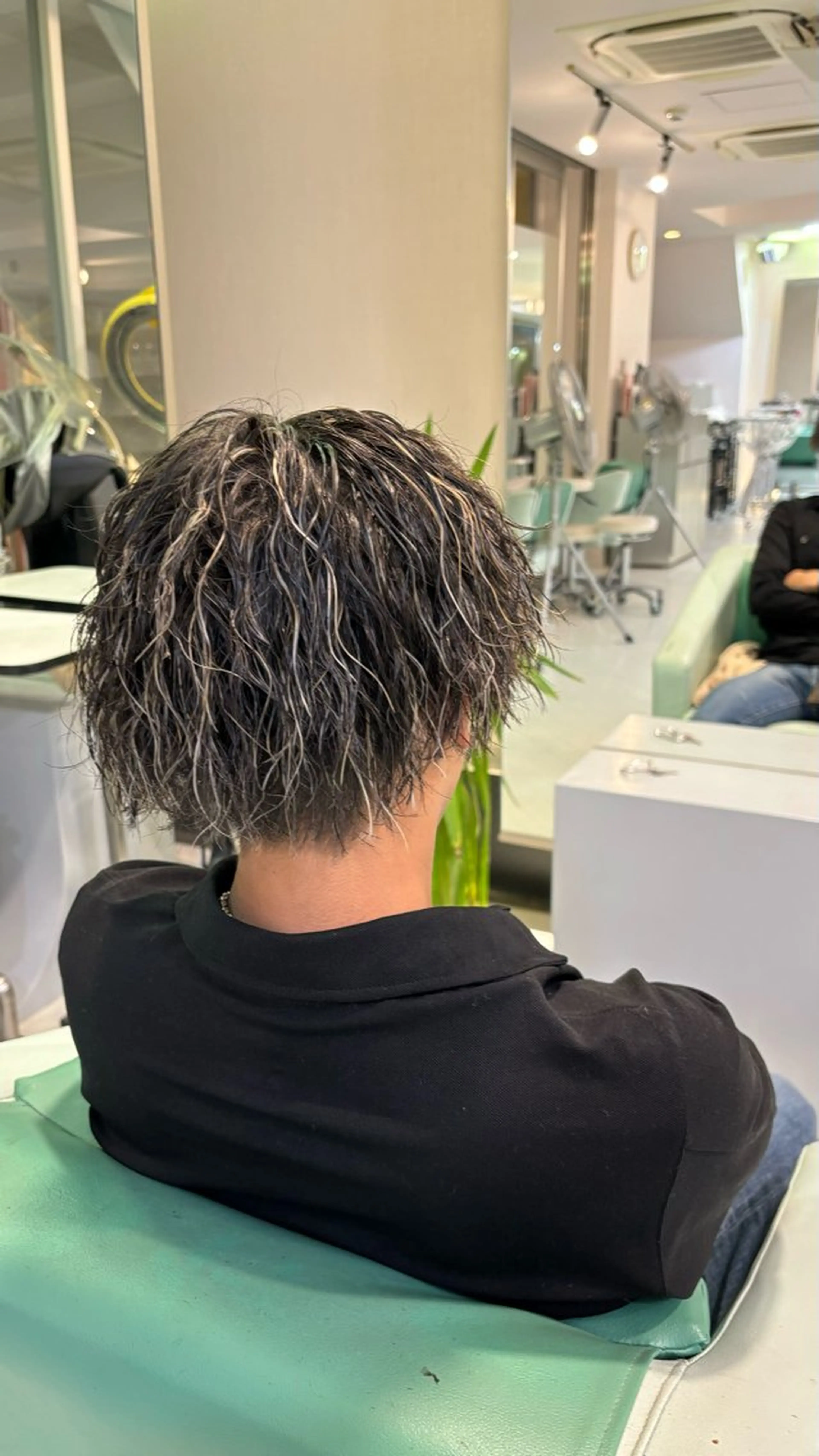 ショート カラー パーマ メンズ メンズメッシュ メッシュ alex芦屋所属・東 美咲のヘアスタイル