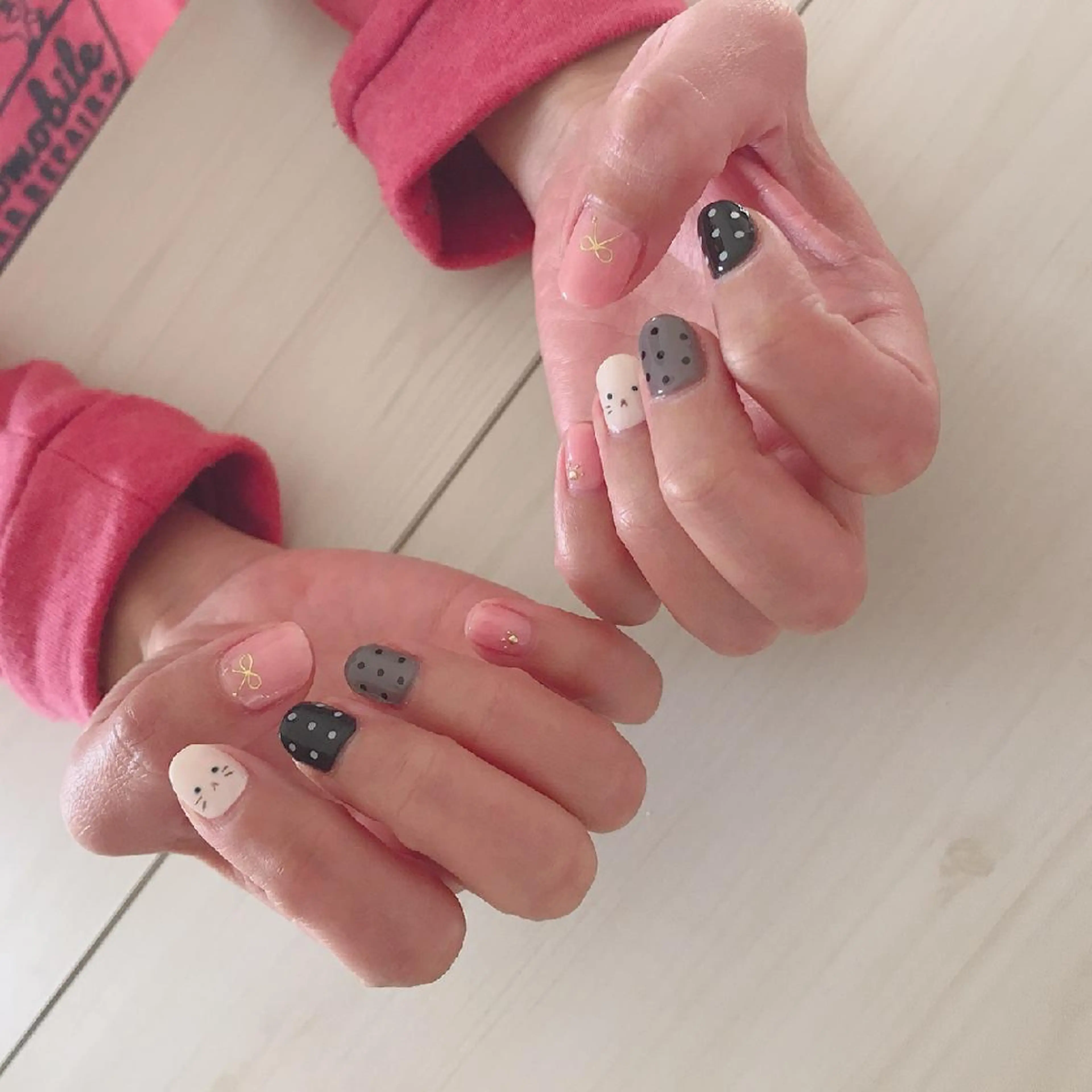 ネイル ドット 爪工房ぱるっこ所属・川岡 香を里のネイルデザイン