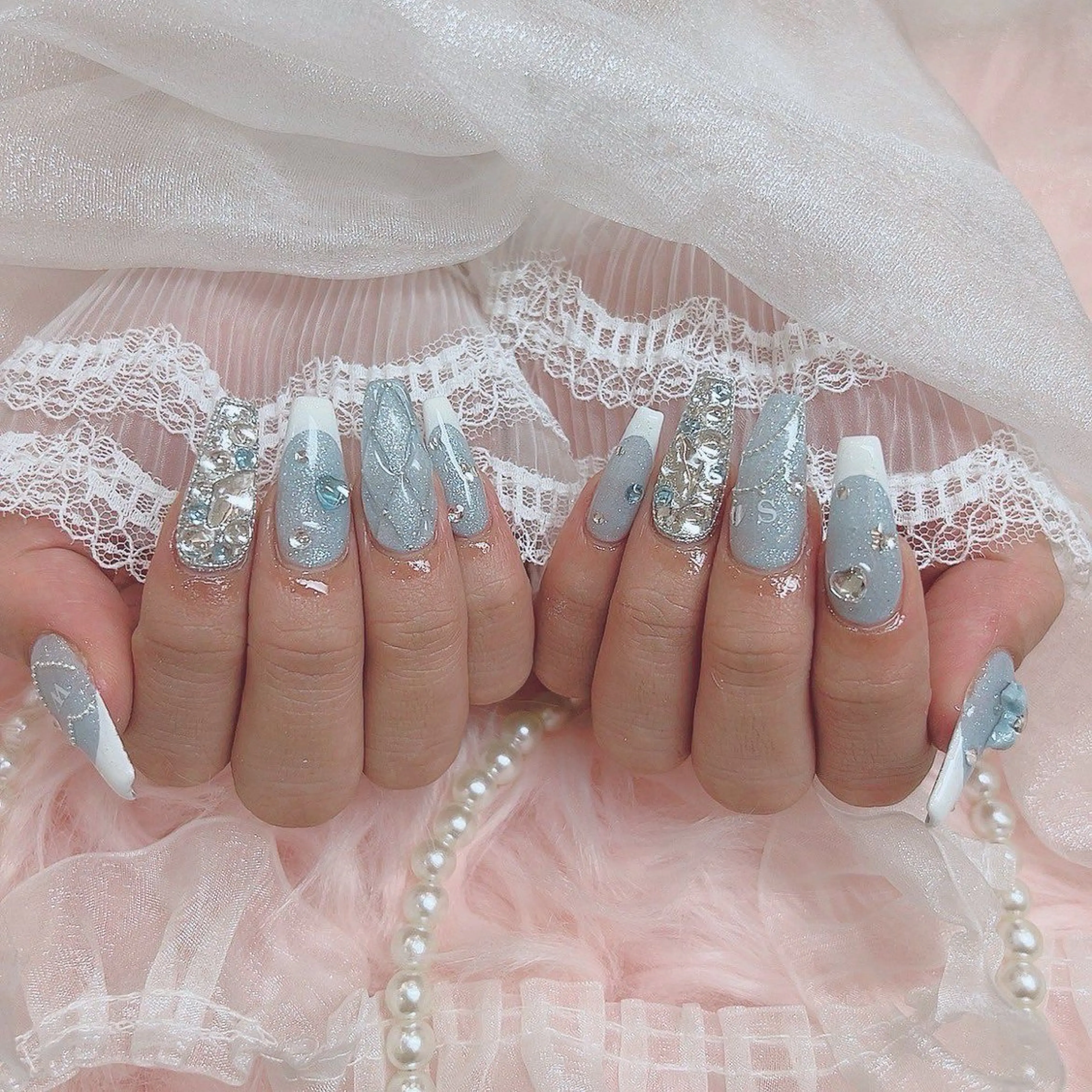 ネイル アートネイル 長さ出し ジェルネイル マグネットネイル ニュアンスネイル ハンドネイル Cloudy Chan Nailのネイルデザイン