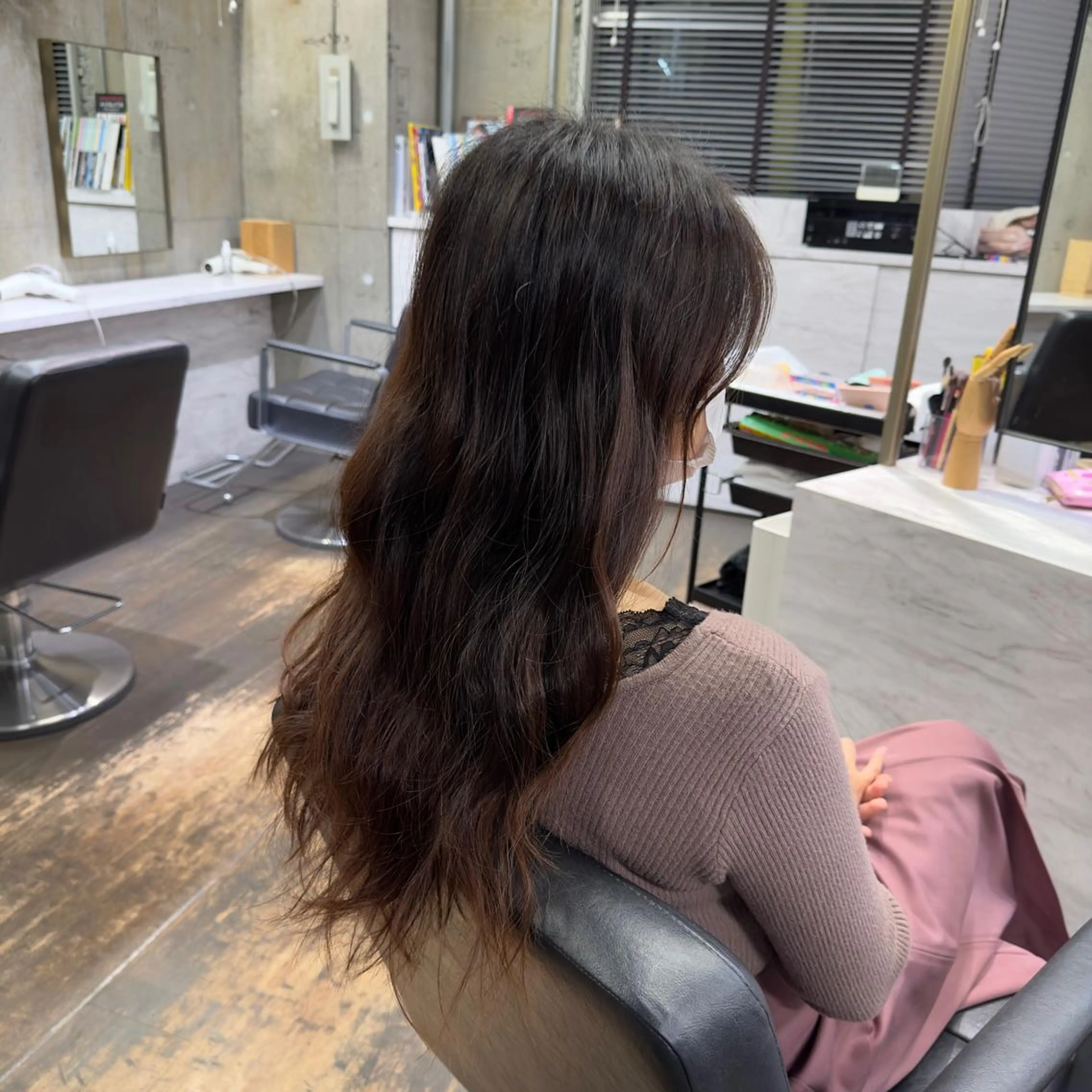 セミロング パーマ セミロングパーマ ROBBY所属・土戸　空 /似合わせショートのヘアスタイル