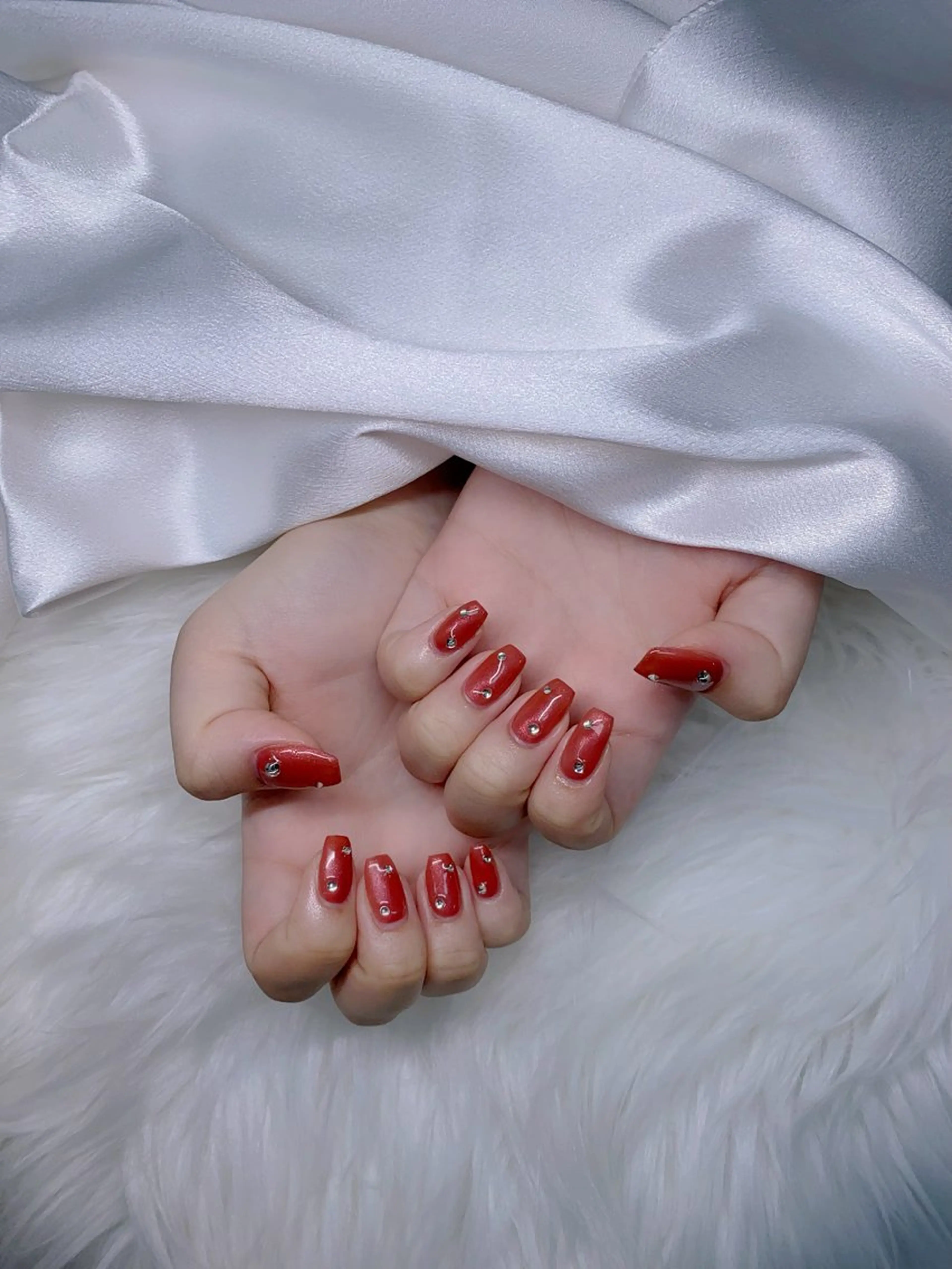 ネイル オーロラネイル 長さ出し フラッシュネイル フレンチネイル ジェルネイル ハンドネイル ETERNA Nail 銀座店【パラジェル/フィルイン/チップ長さだし/マグネット/ニュアンス】所属・ア カリのネイルデザイン