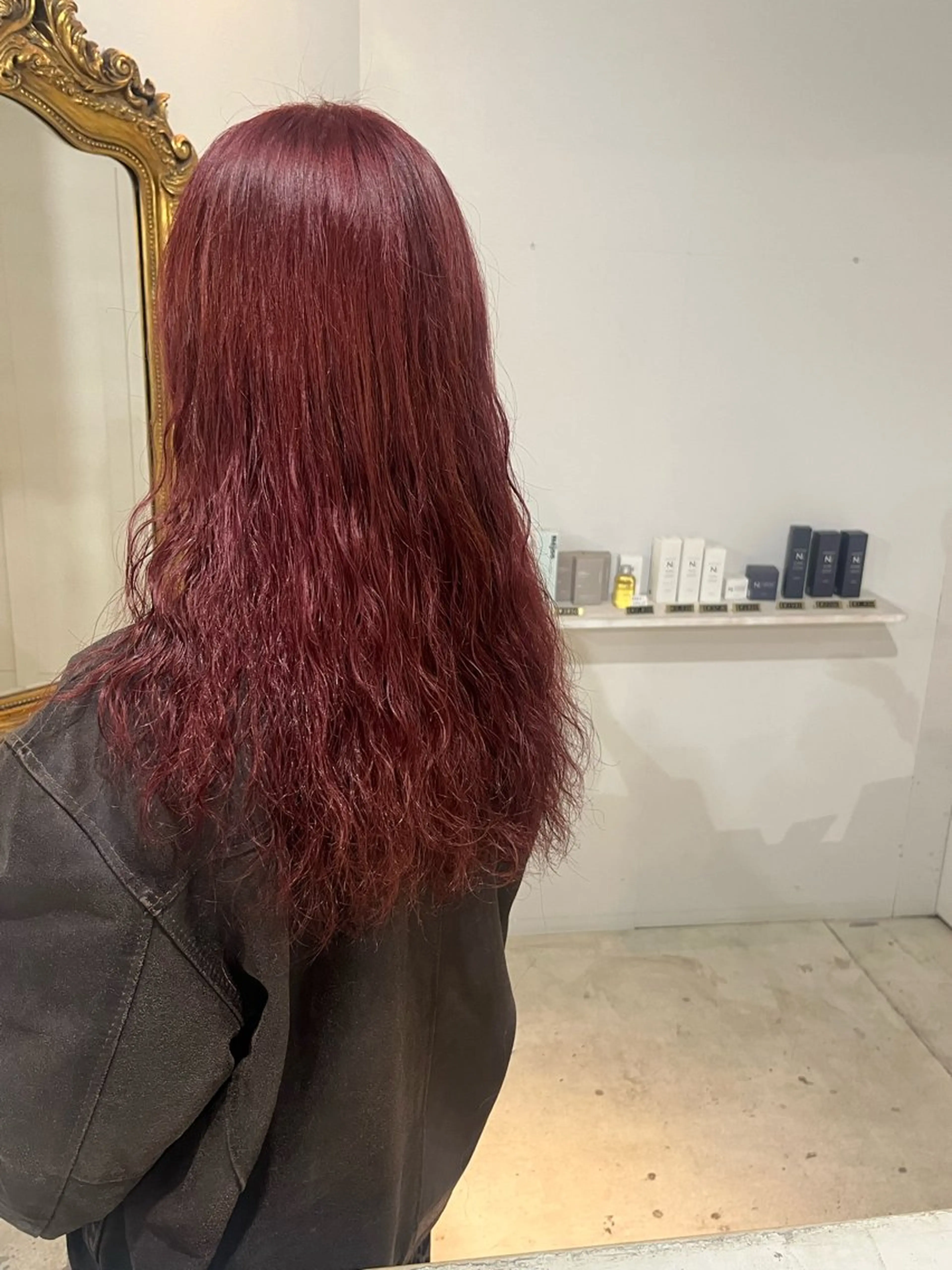 ロング 🩶ハイトーン🖤 URARAのヘアスタイル