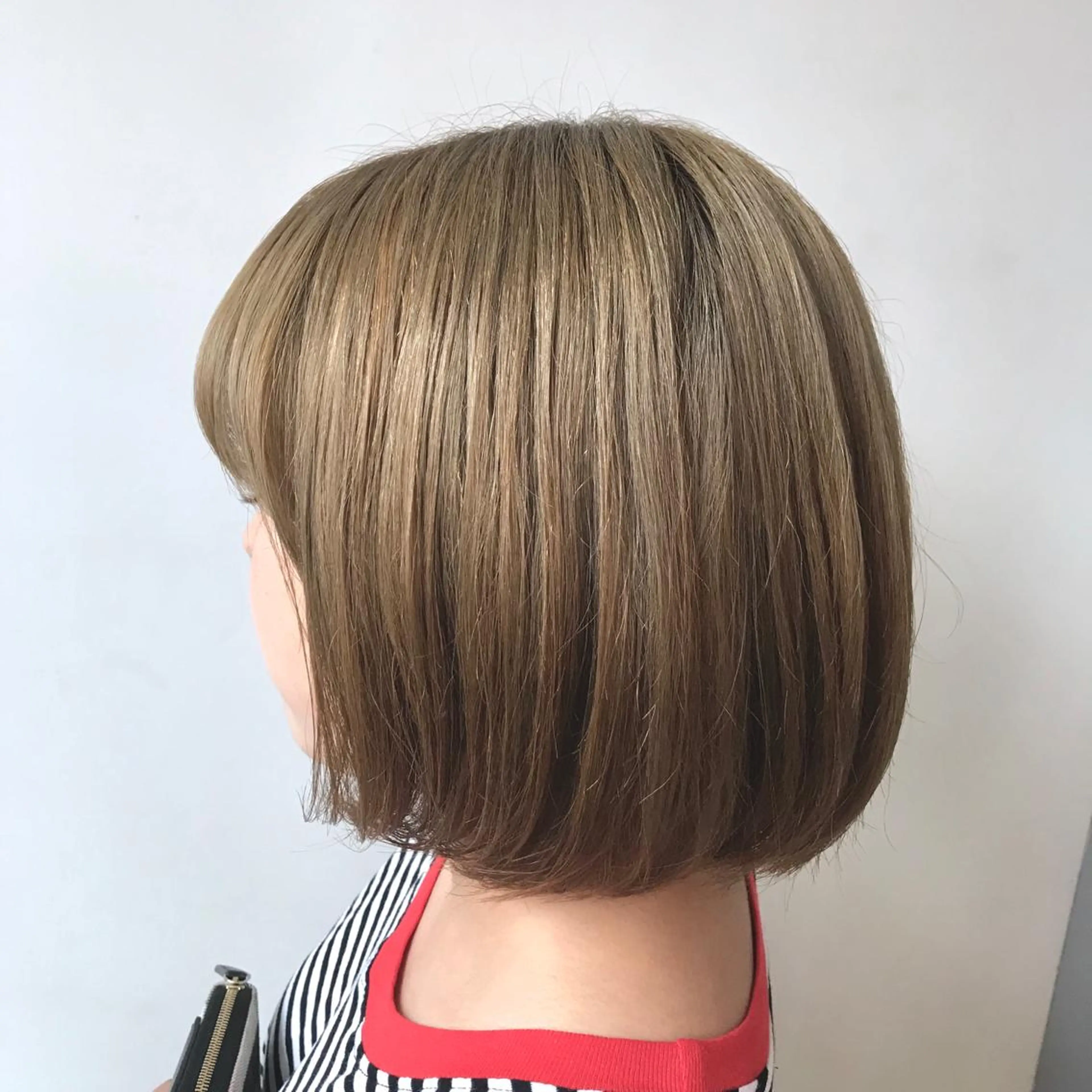 ミディアム カラー ブリーチ ハイトーンカラー 山下 直人のヘアスタイル