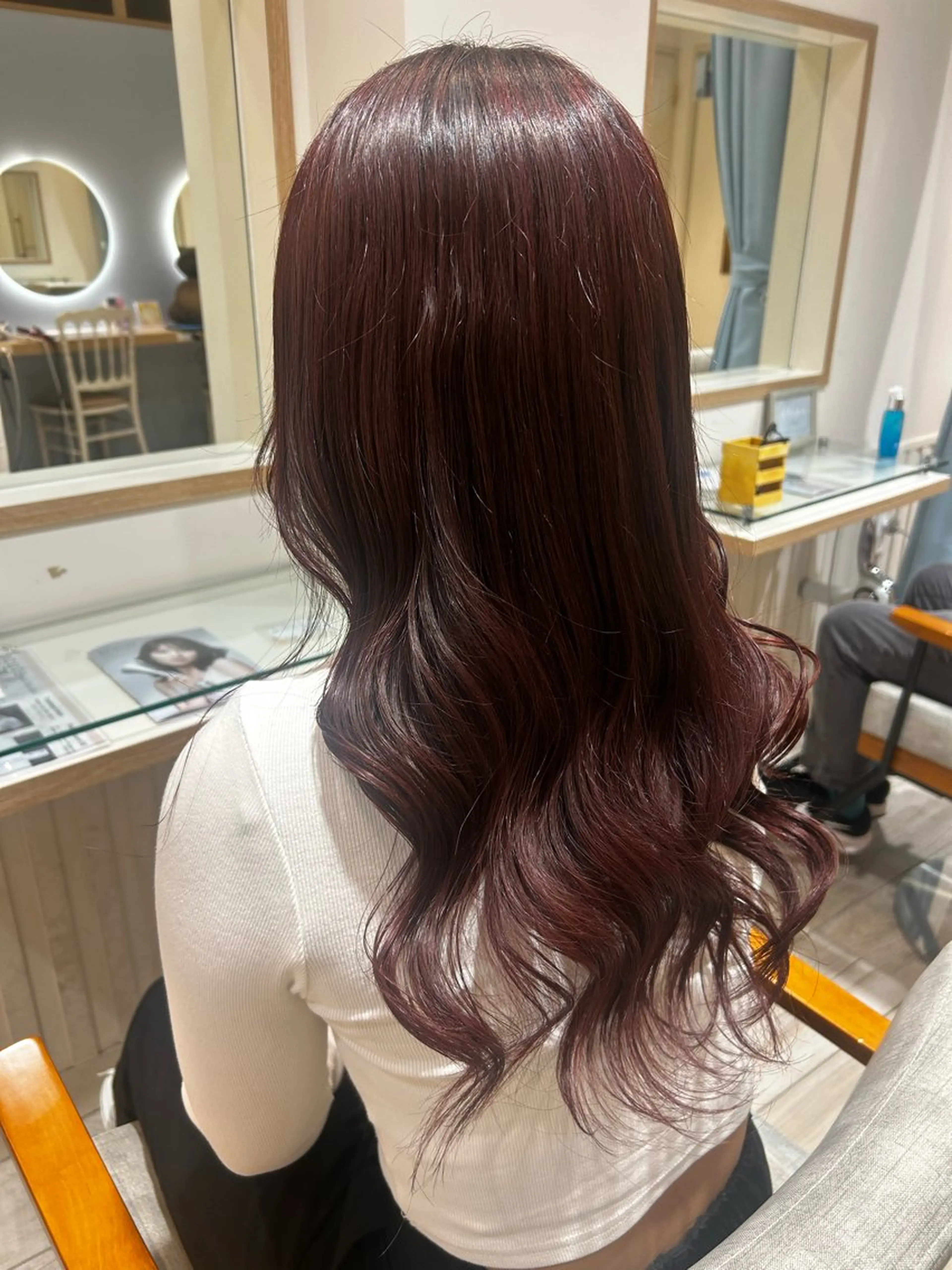 ロング カラー ピンクカラー ヘアカラー 大川 夏実のヘアスタイル