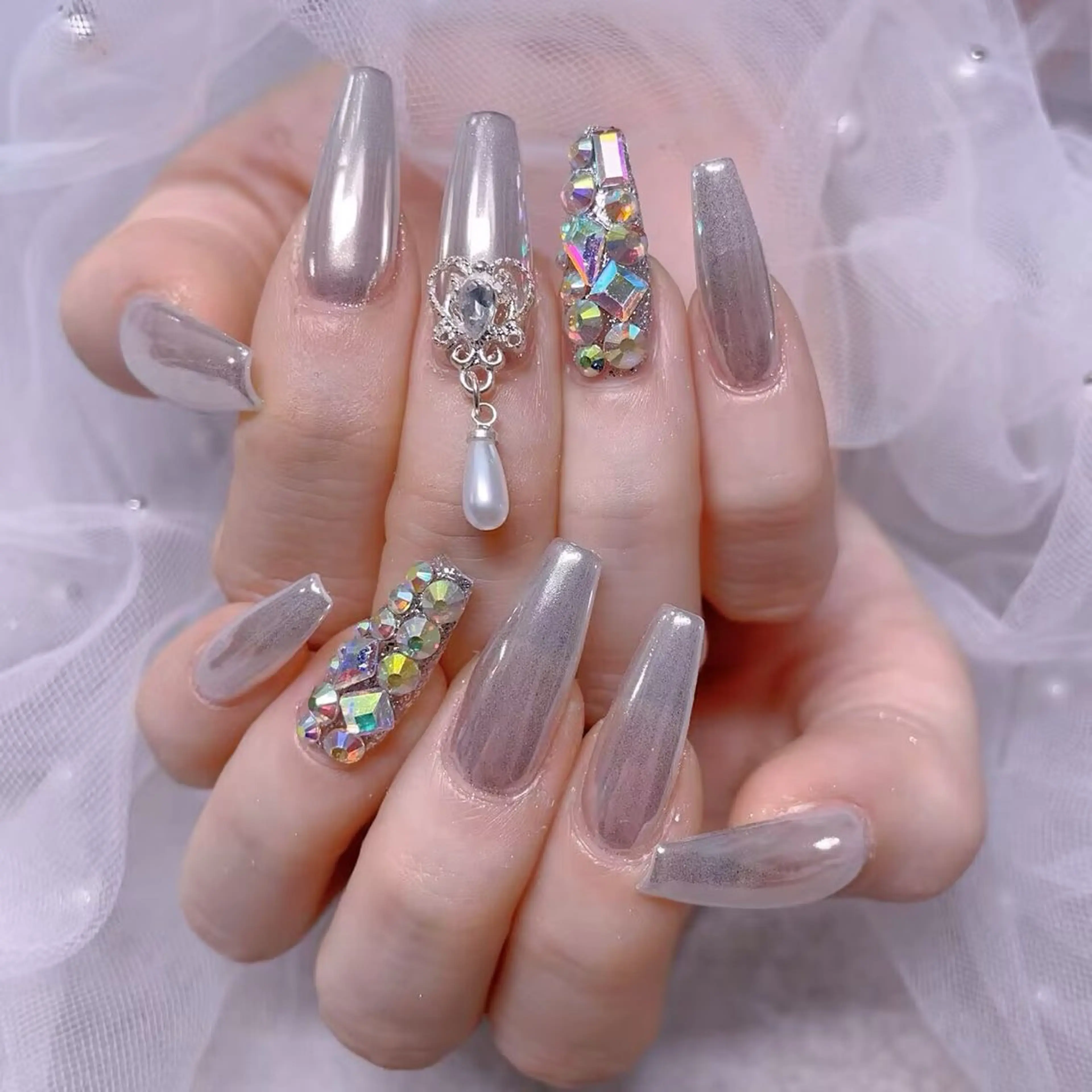 ネイル UMI ネイルサロン新宿🎀のネイルデザイン