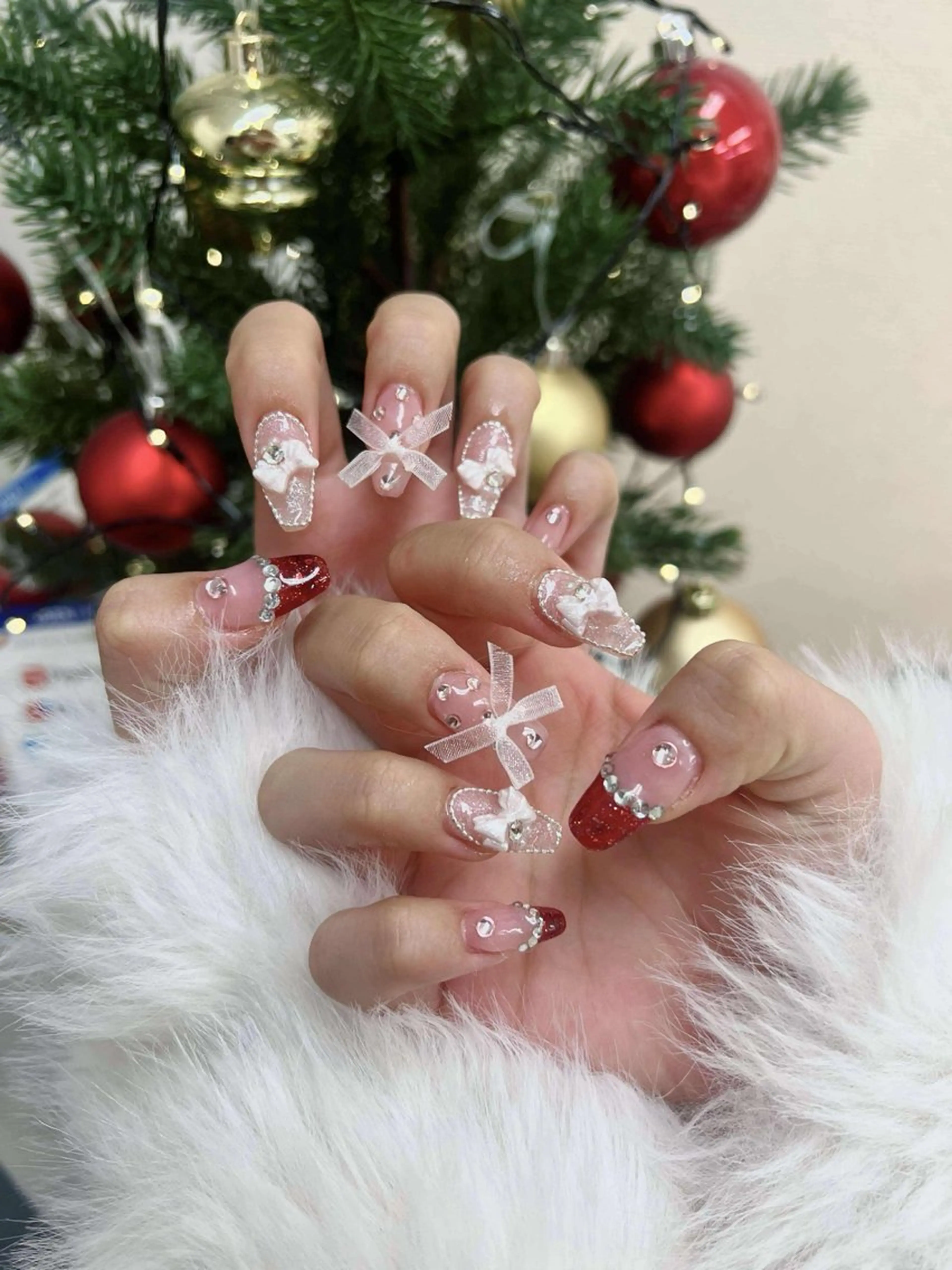 ネイル グラデーション キラキラネイル ワンカラーネイル 冬ネイル Jenn Nail Salonのネイルデザイン