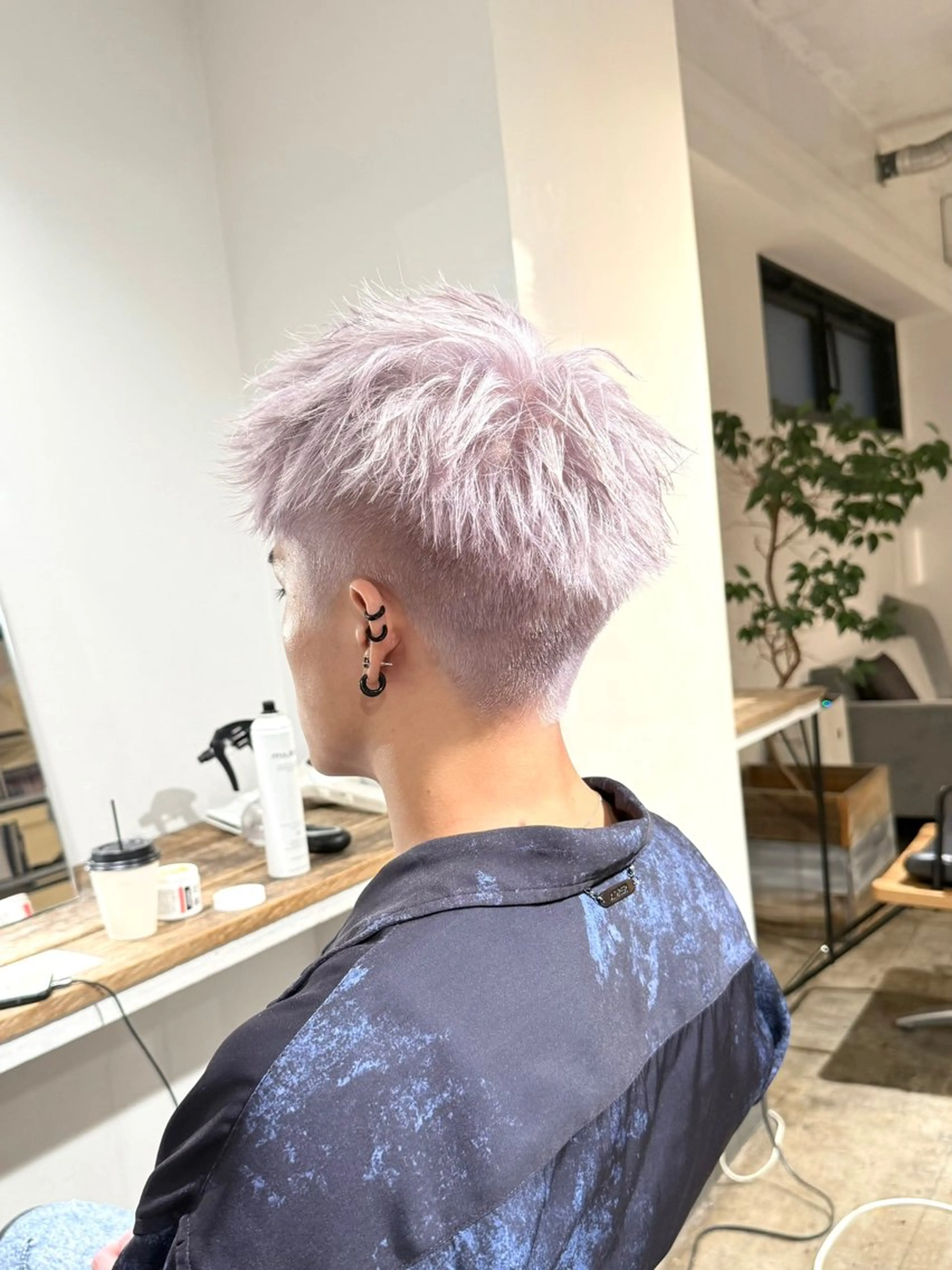 カラー メンズ メンズブリーチ メンズパーマ スパイキーショート ブリーチ シルバー カット ヘアカラー トリートメント 骨格補正施術/メンズ 専門美容師/YUYAのヘアスタイル