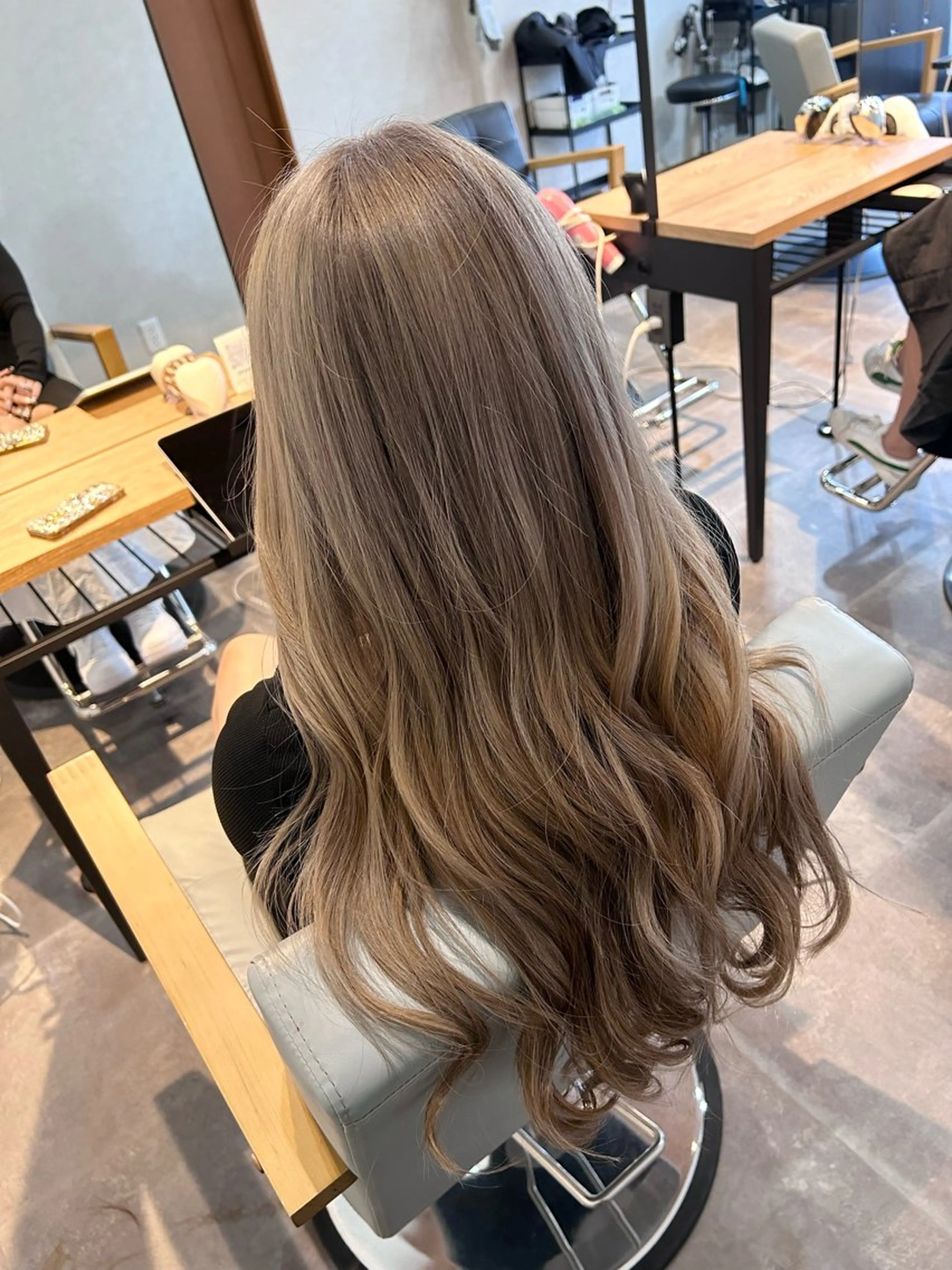 ロング カラー Minori【ミノリ】所属・井手 孔介のヘアスタイル