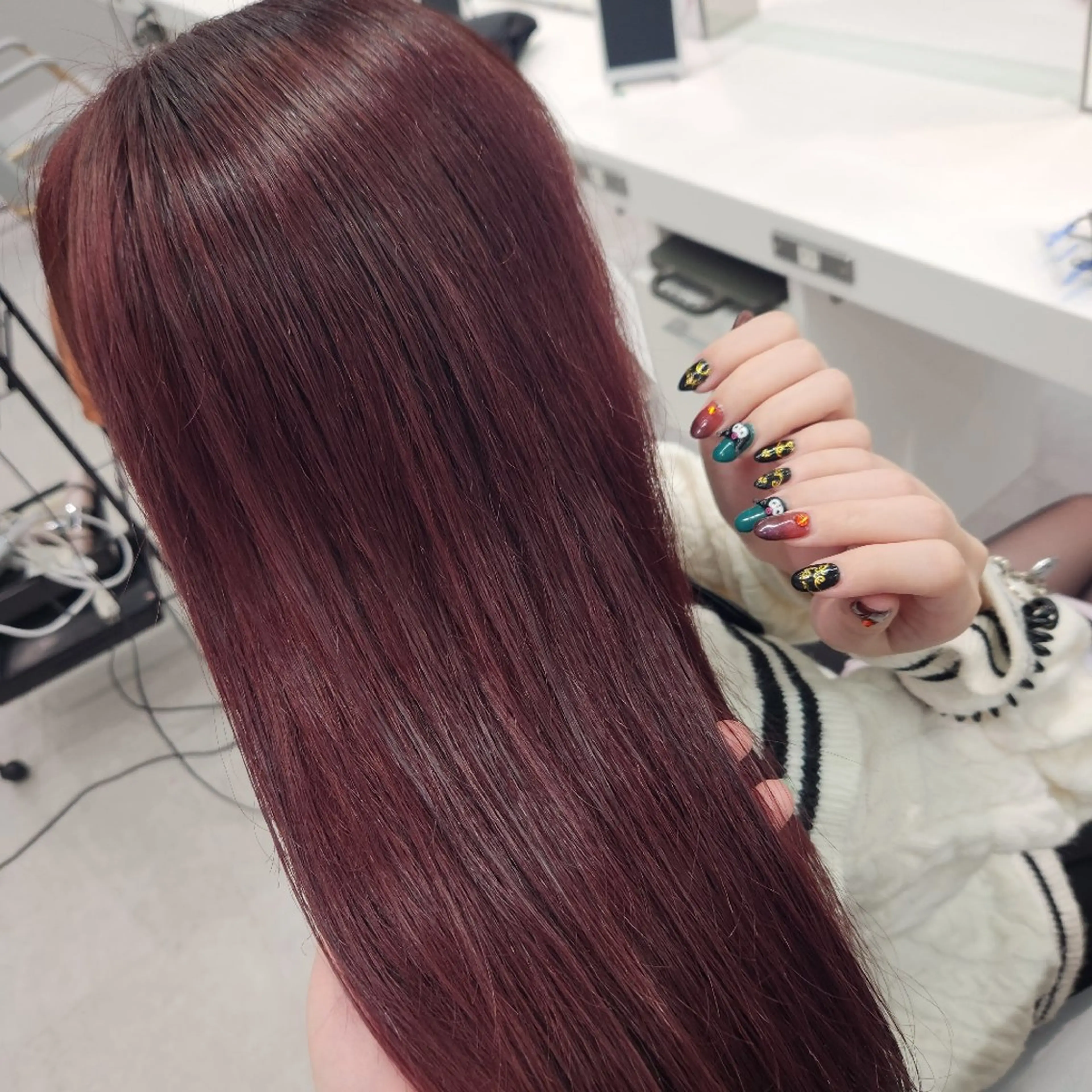 ロング カラー ヘアカラー トリートメント 推しアニメカラー🌈 ツヤ透明感カラー🦄のヘアスタイル