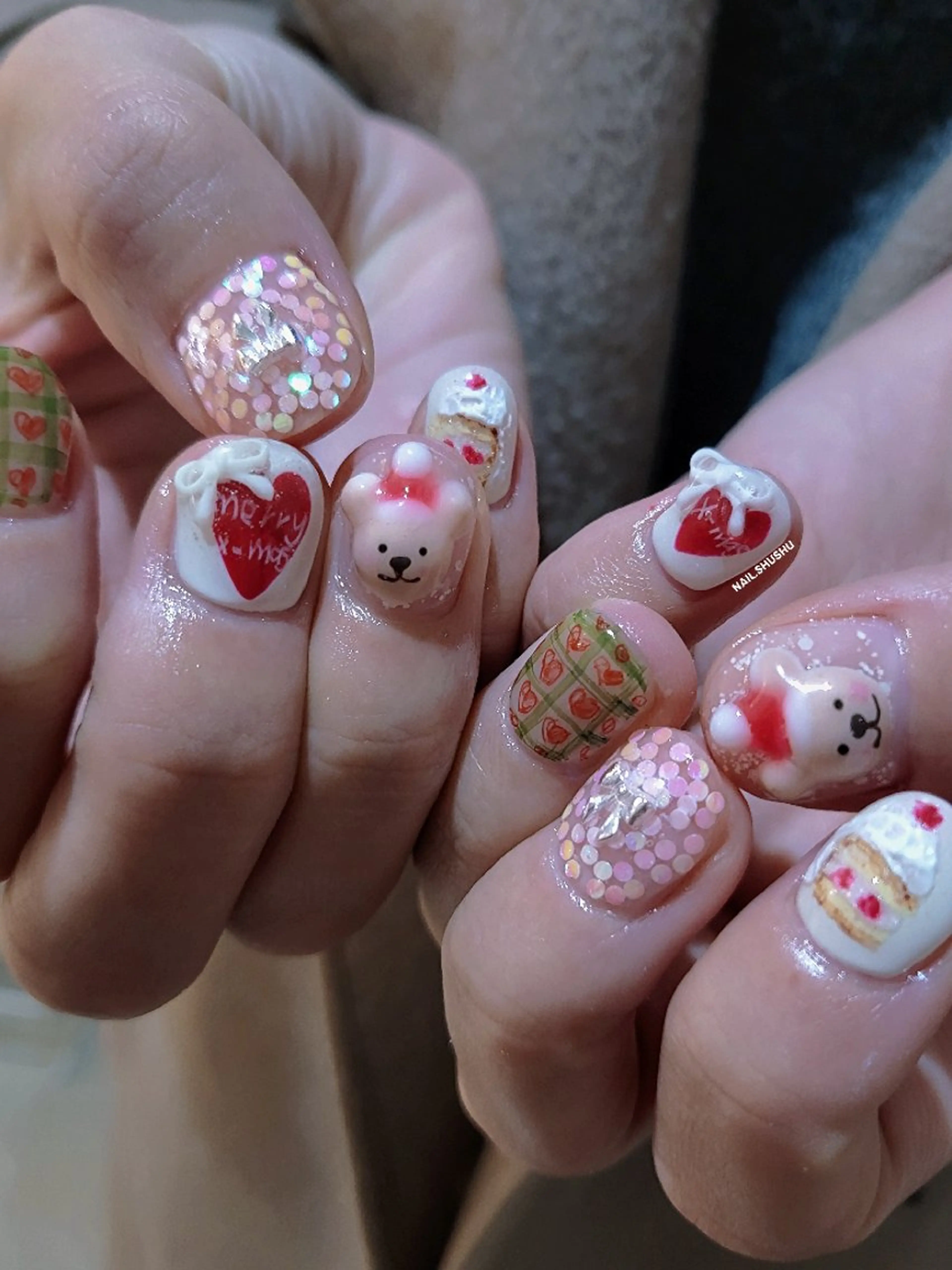 ネイル ハンドネイル 3dパーツ/流行り 👧shushu❤️のネイルデザイン