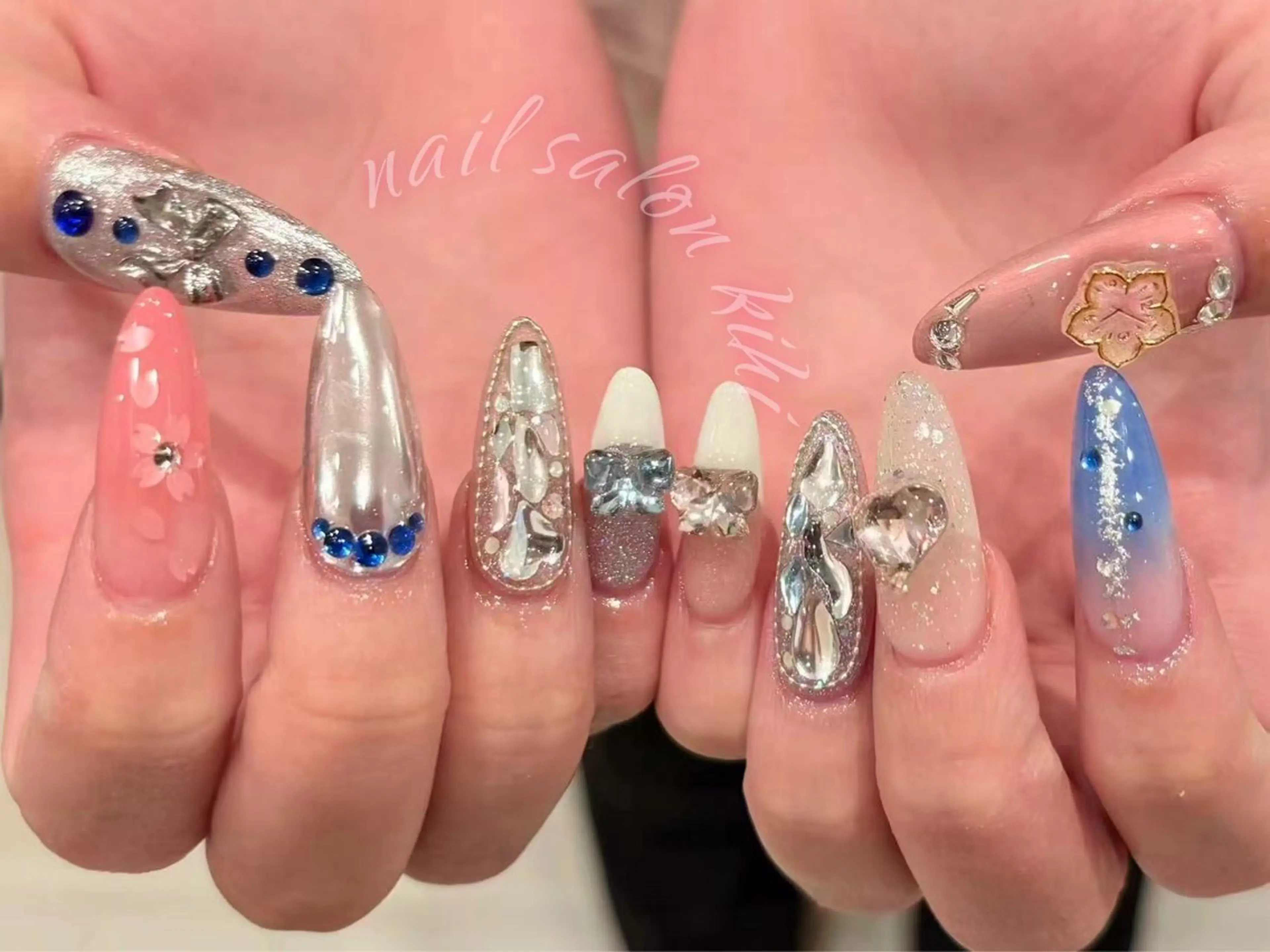 ネイル アートネイル フレンチネイル ジェルネイル グラデーション 韓国ネイル ハンドネイル 💕鈴木ユリ パラジェル/オフ無料のネイルデザイン