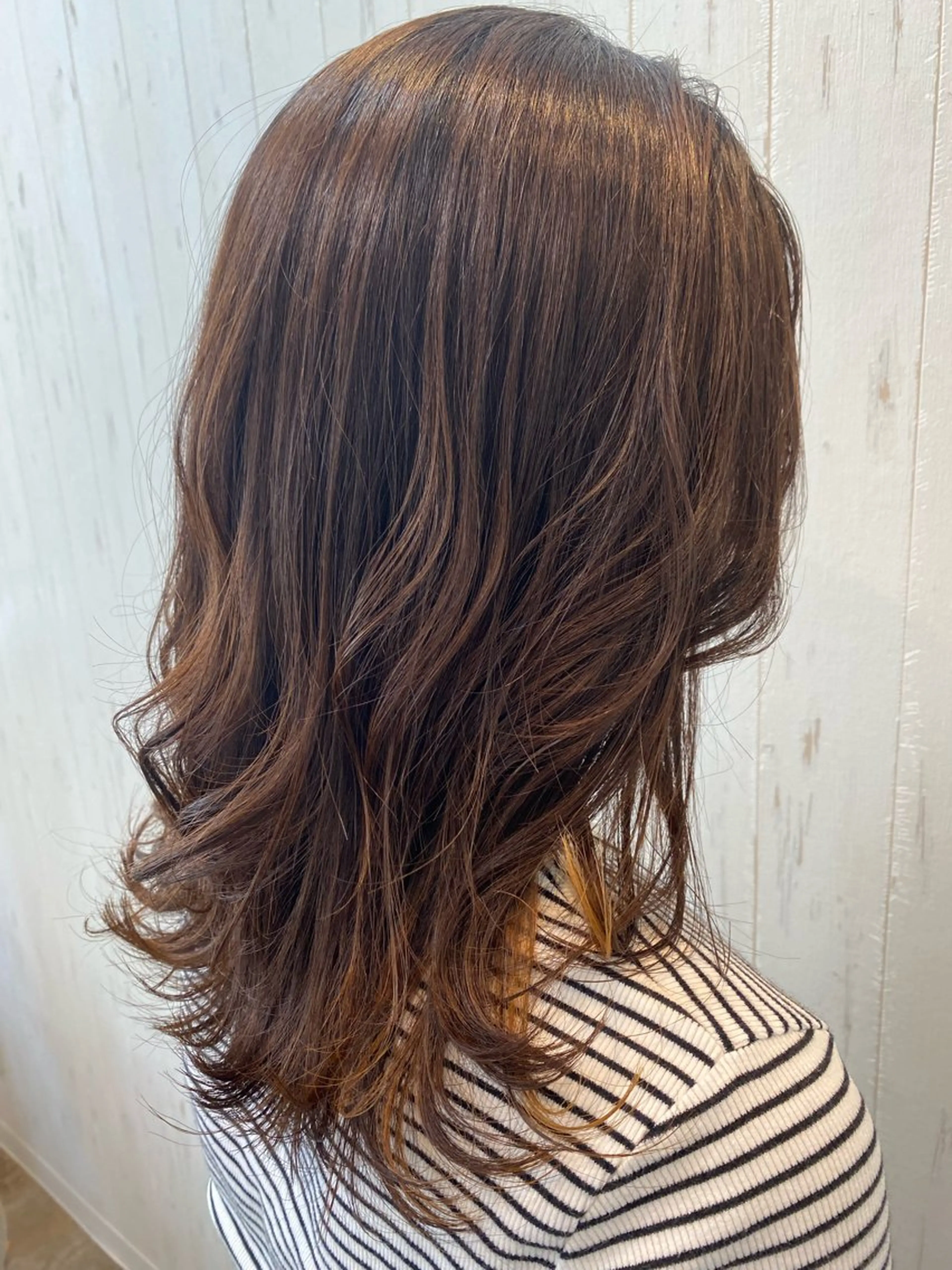 ミディアム 外ハネヘア zarame所属・hira .のヘアスタイル