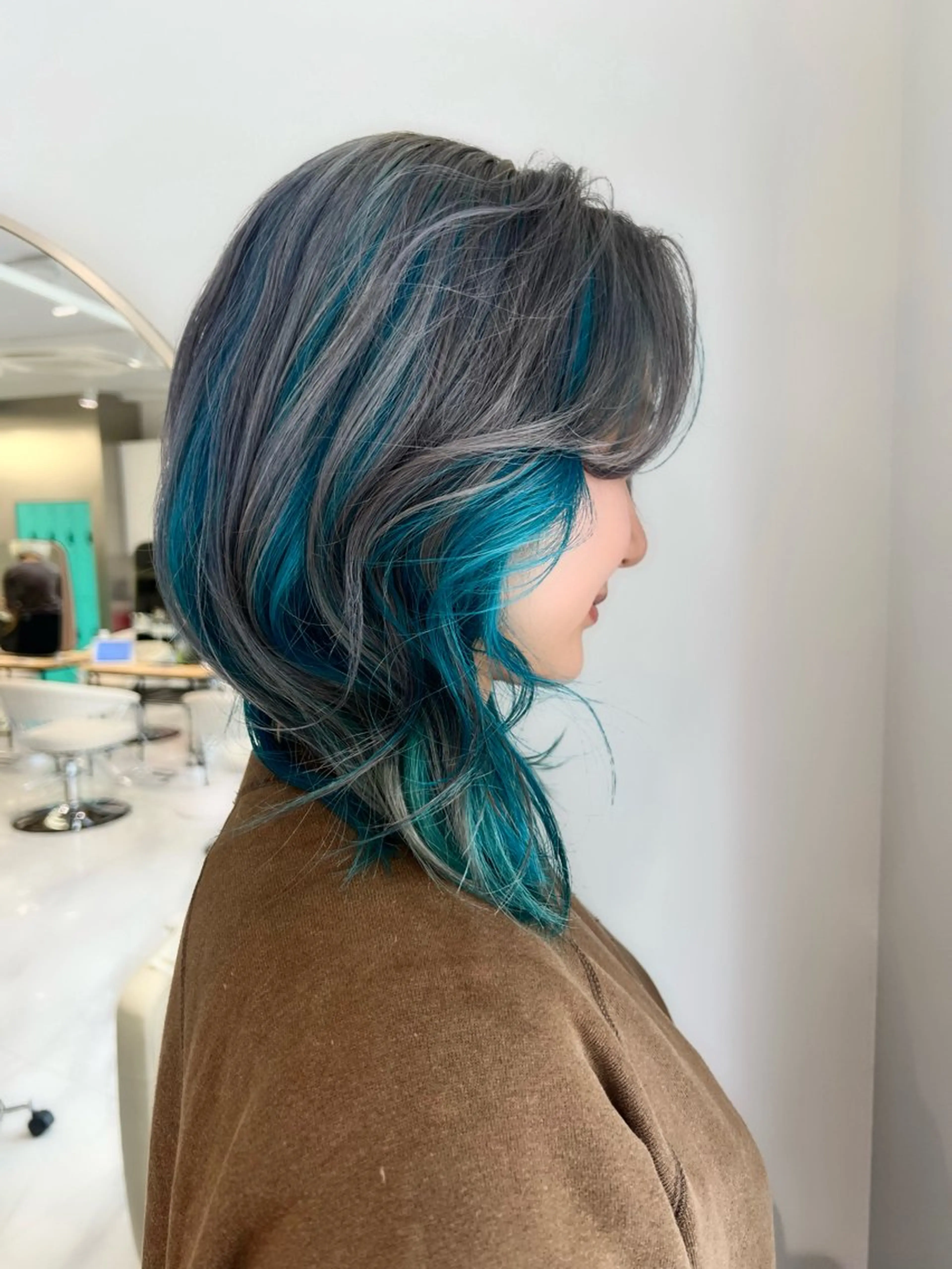 セミロング カラー ヘアカラー LiSA/レイヤー /カラー特化のヘアスタイル