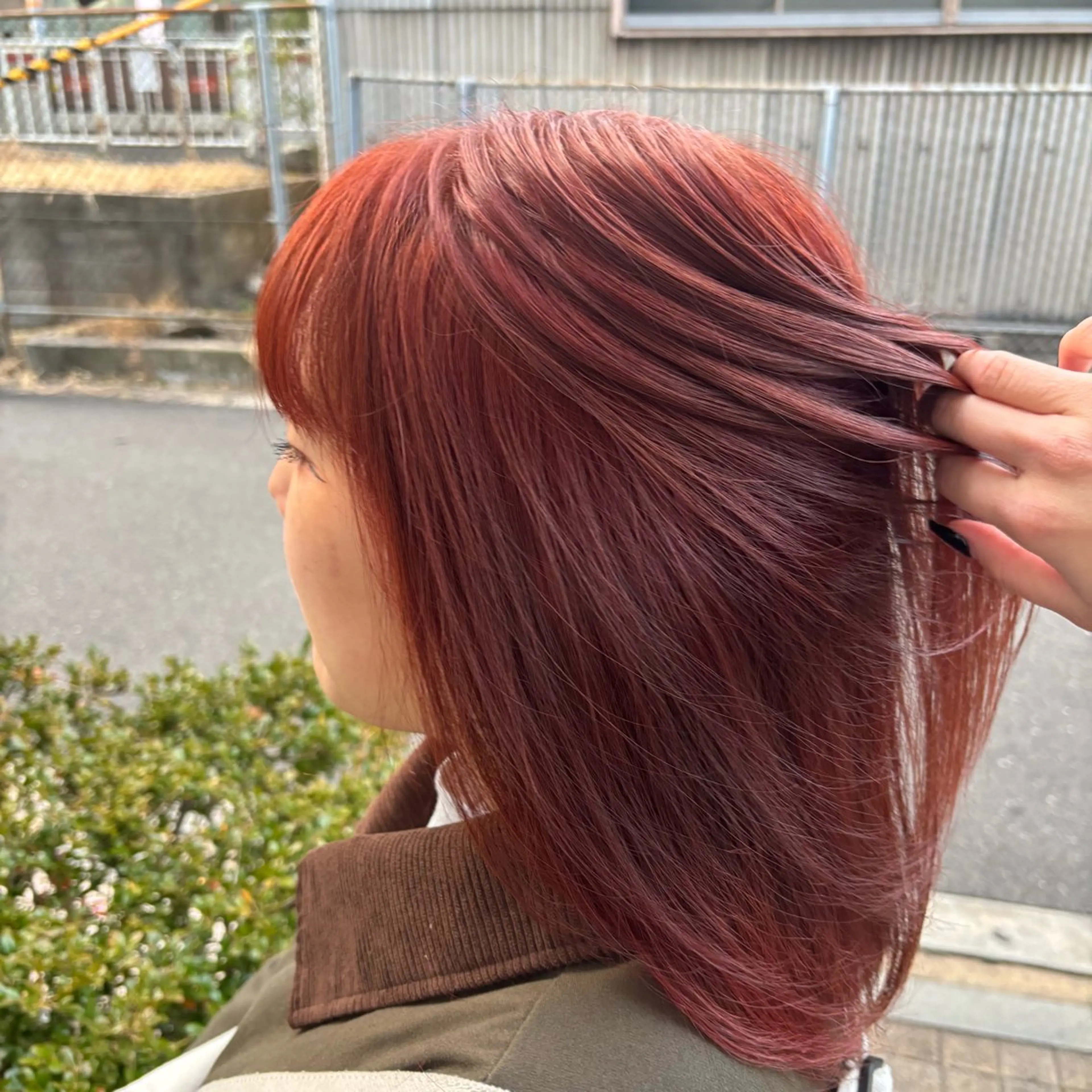 カラー しおり🍬 KOKORO🤍のヘアスタイル