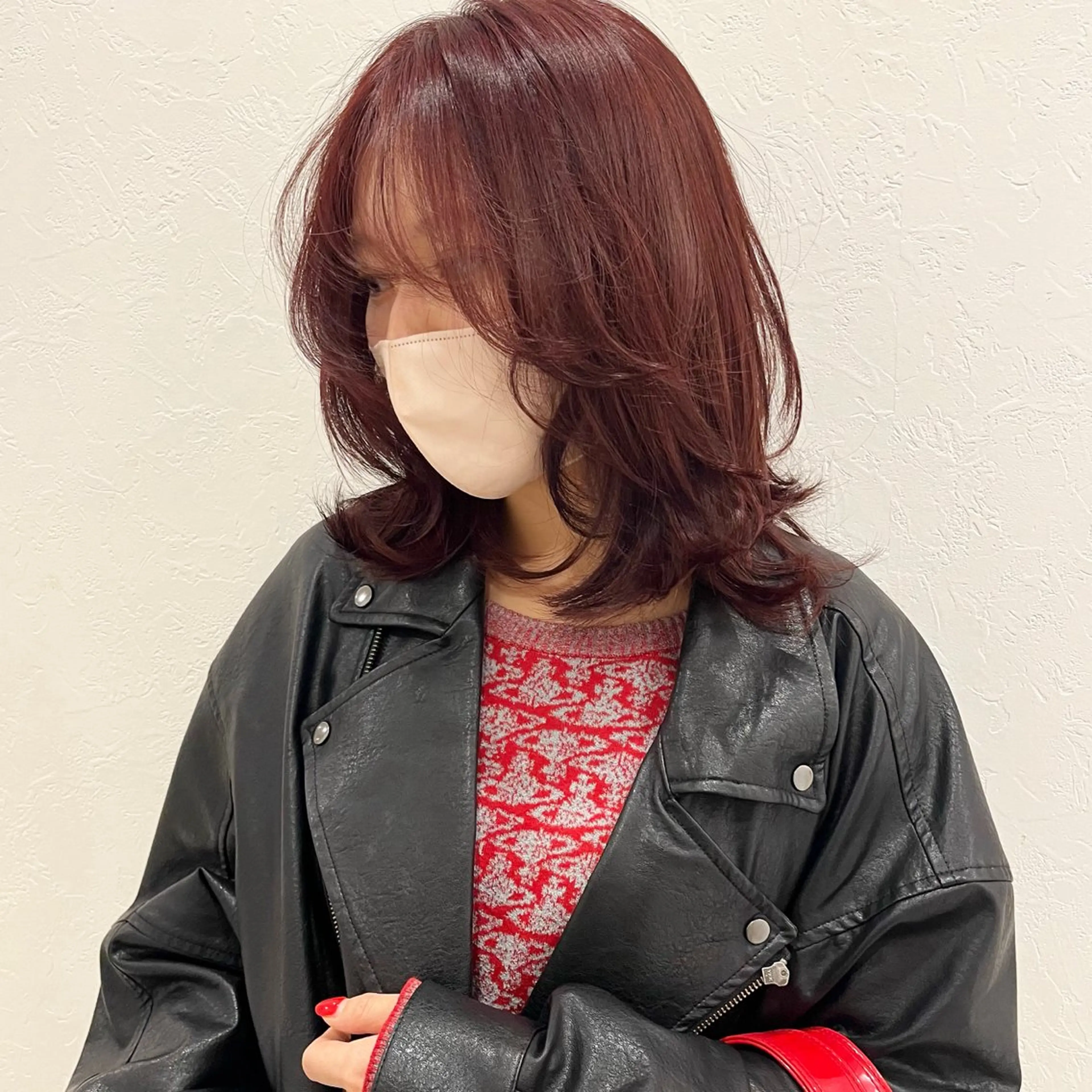 ミディアム カラー レッドカラー 【本陣】カット モデル/朝岡 慧のヘアスタイル