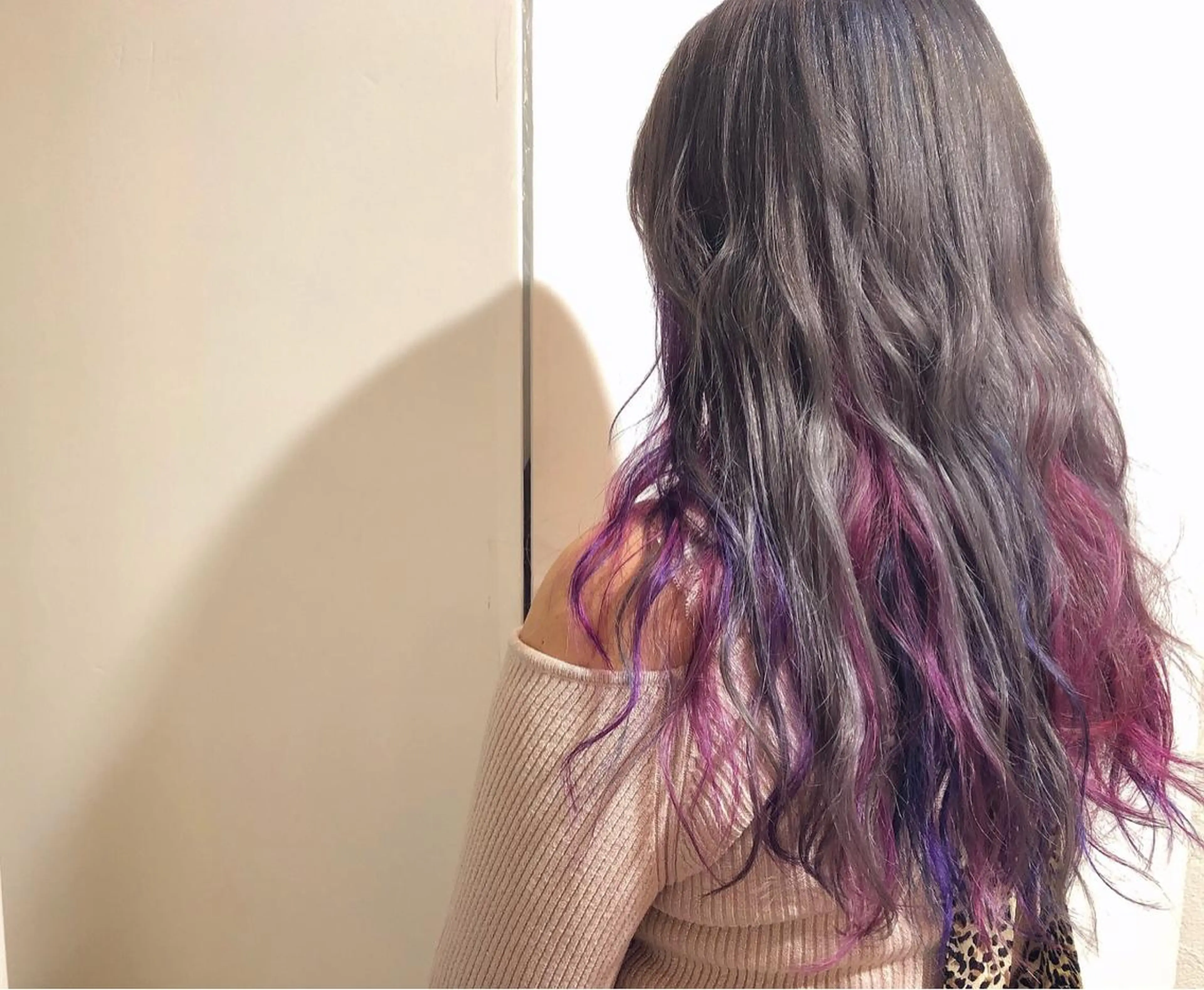 カラー ブルーカラー インナーカラー ピンクカラー パ ルのヘアスタイル