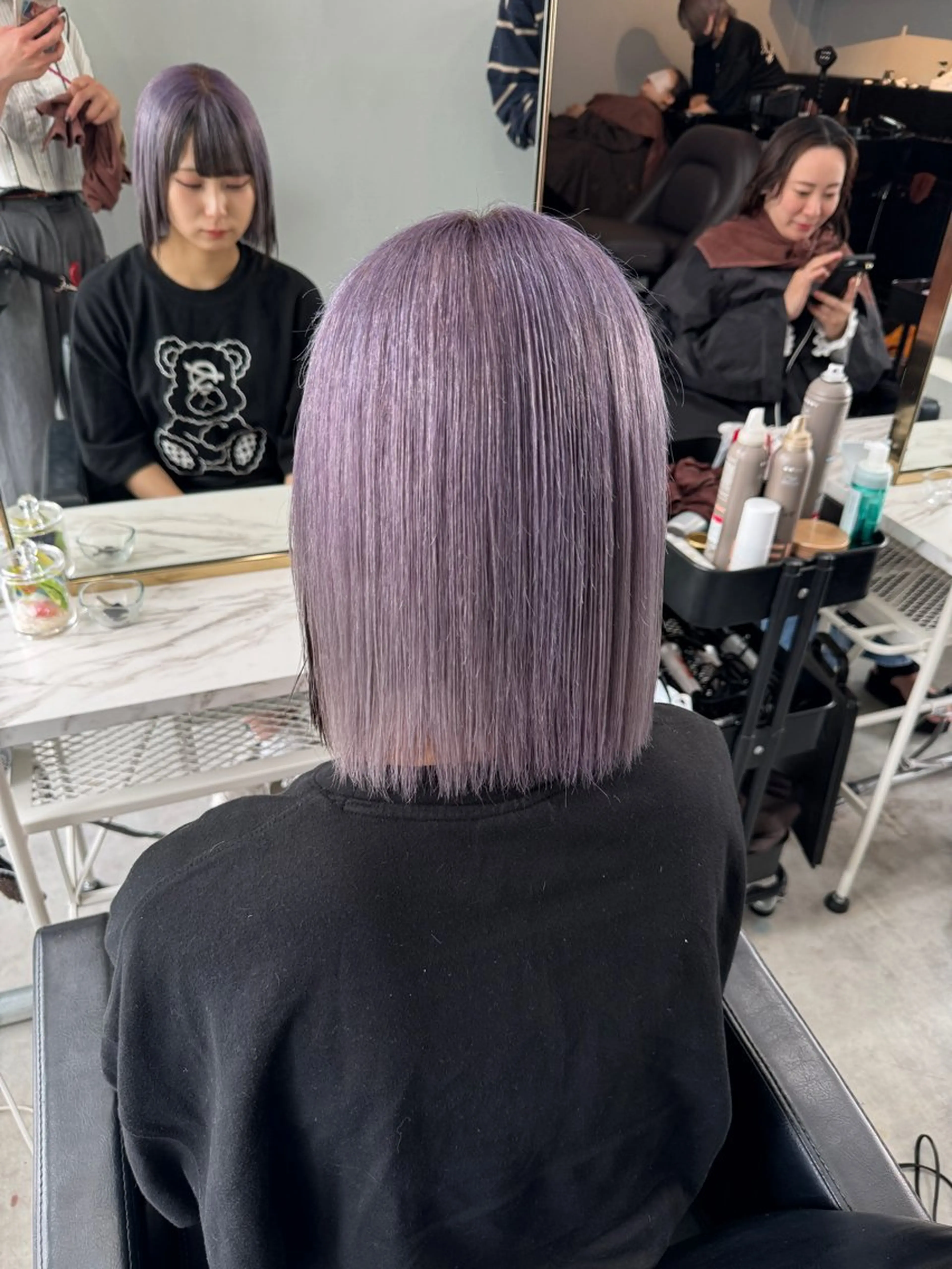 ミディアム 🩶ブリーチ/ レイヤー🩶フミカのヘアスタイル