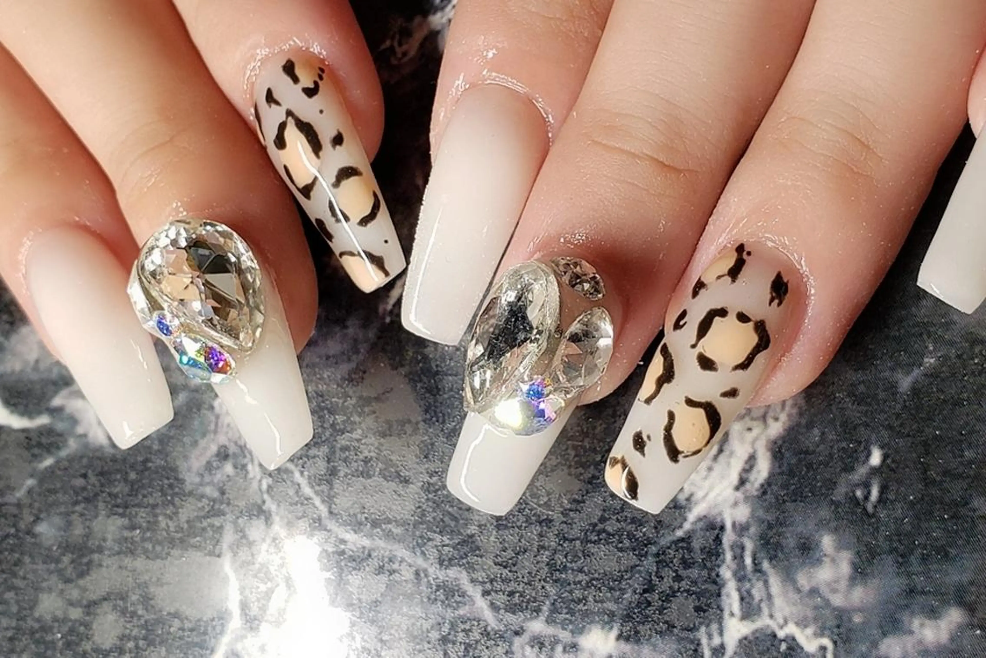 セミロング ネイル ハンドネイル クロキ 。のネイルデザイン