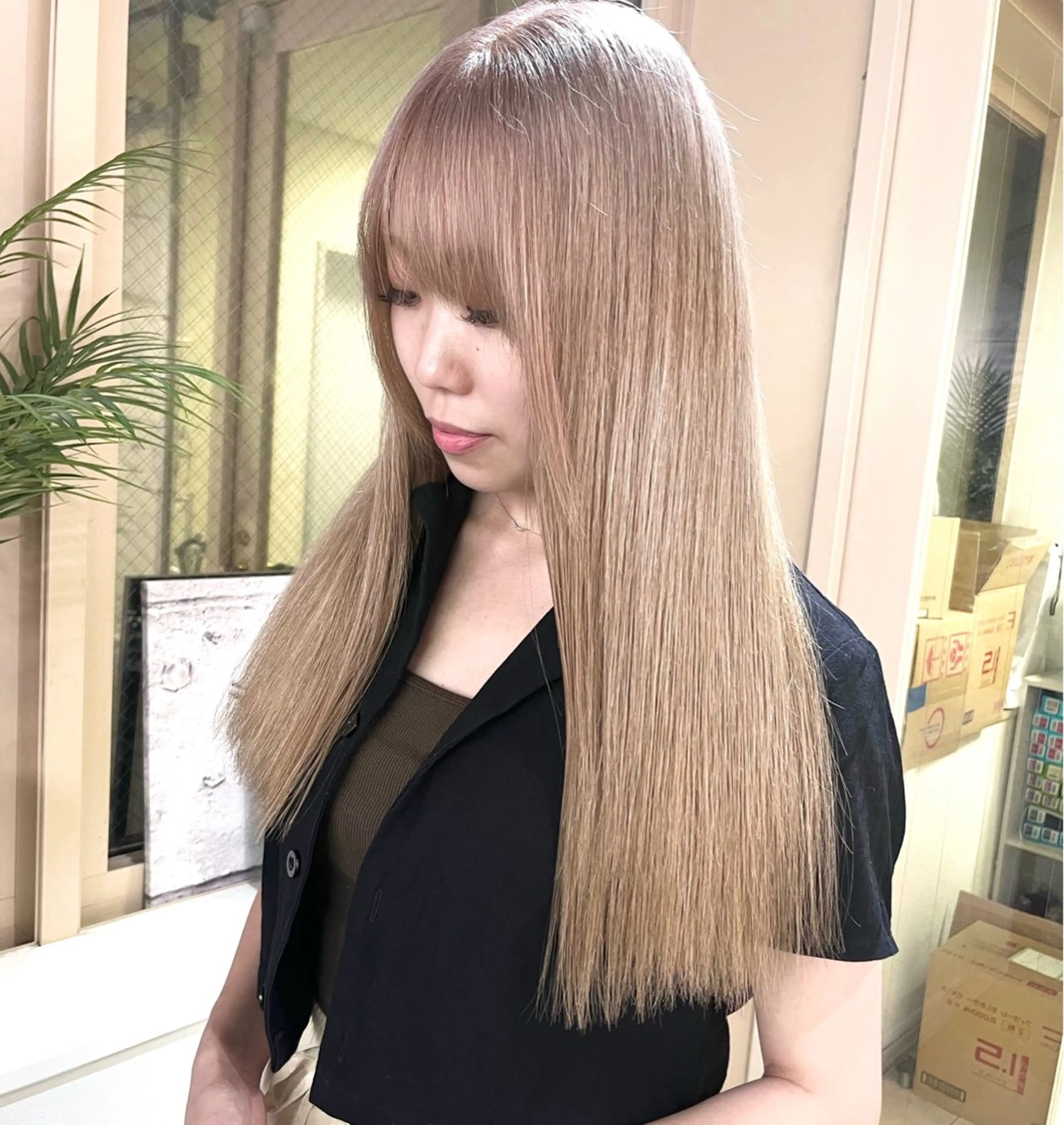 カラー カット ヘアカラー トリートメント ヘアセット 渋谷🎨ハイトーン ×エクステ🎨レンのヘアスタイル