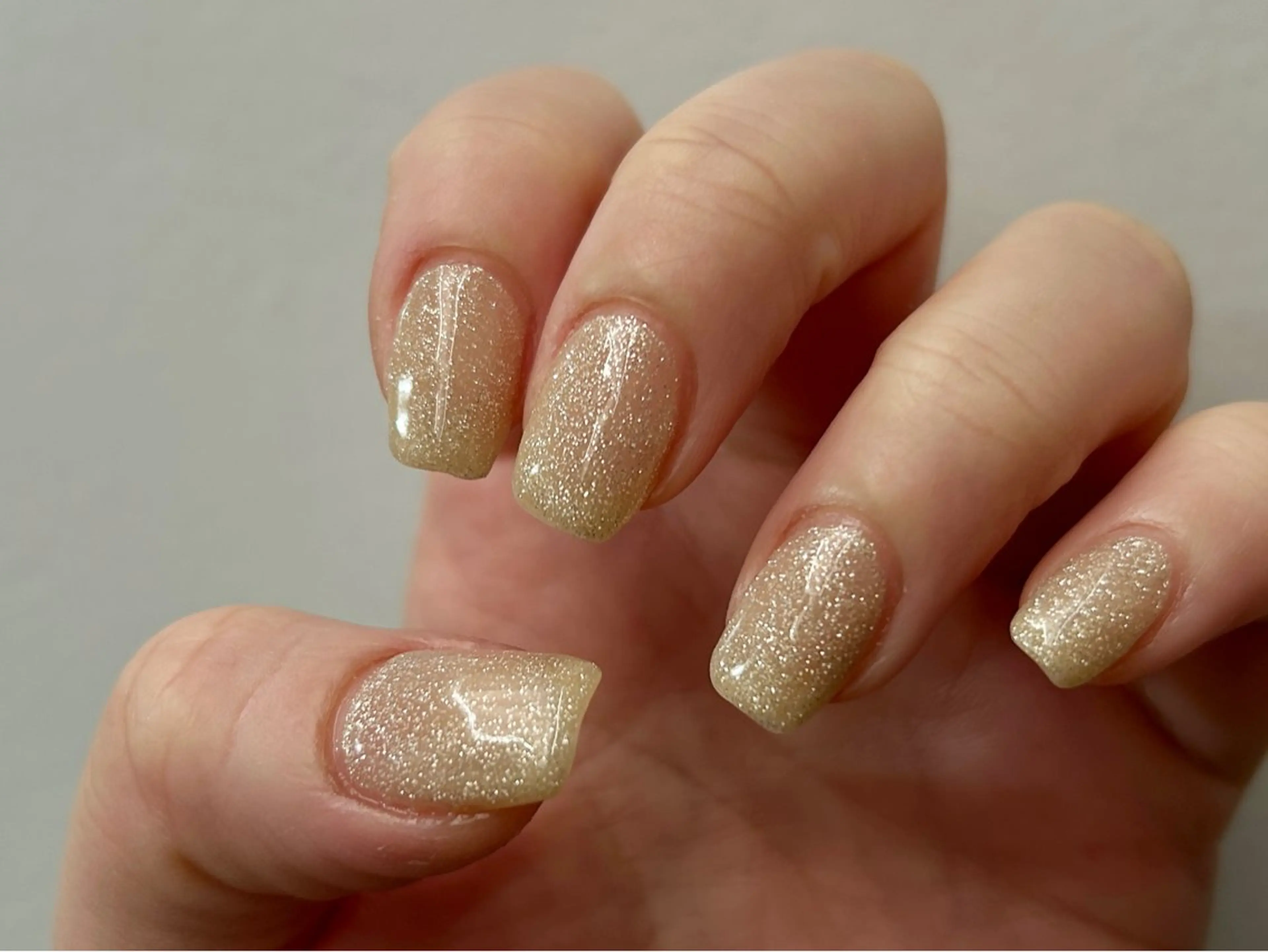 ネイル フレンチネイル グラデーション キラキラネイル ラメ(グリッター) オフィスネイル calla NAIL南森町店所属・calla/南森町/ パラジェルのネイルデザイン